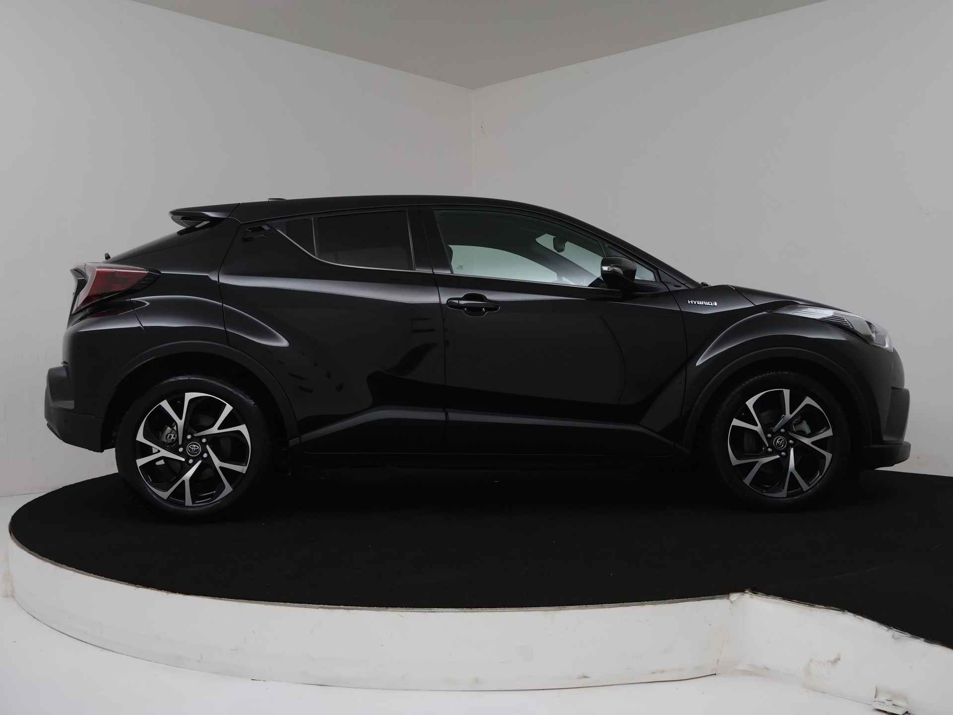 Toyota C-HR 1.8 Hybrid Style | Navigatie | Stoel en stuurwiel verwarmd | LM velgen | Climate Control | Cruise Control Adaptief | - 16/43