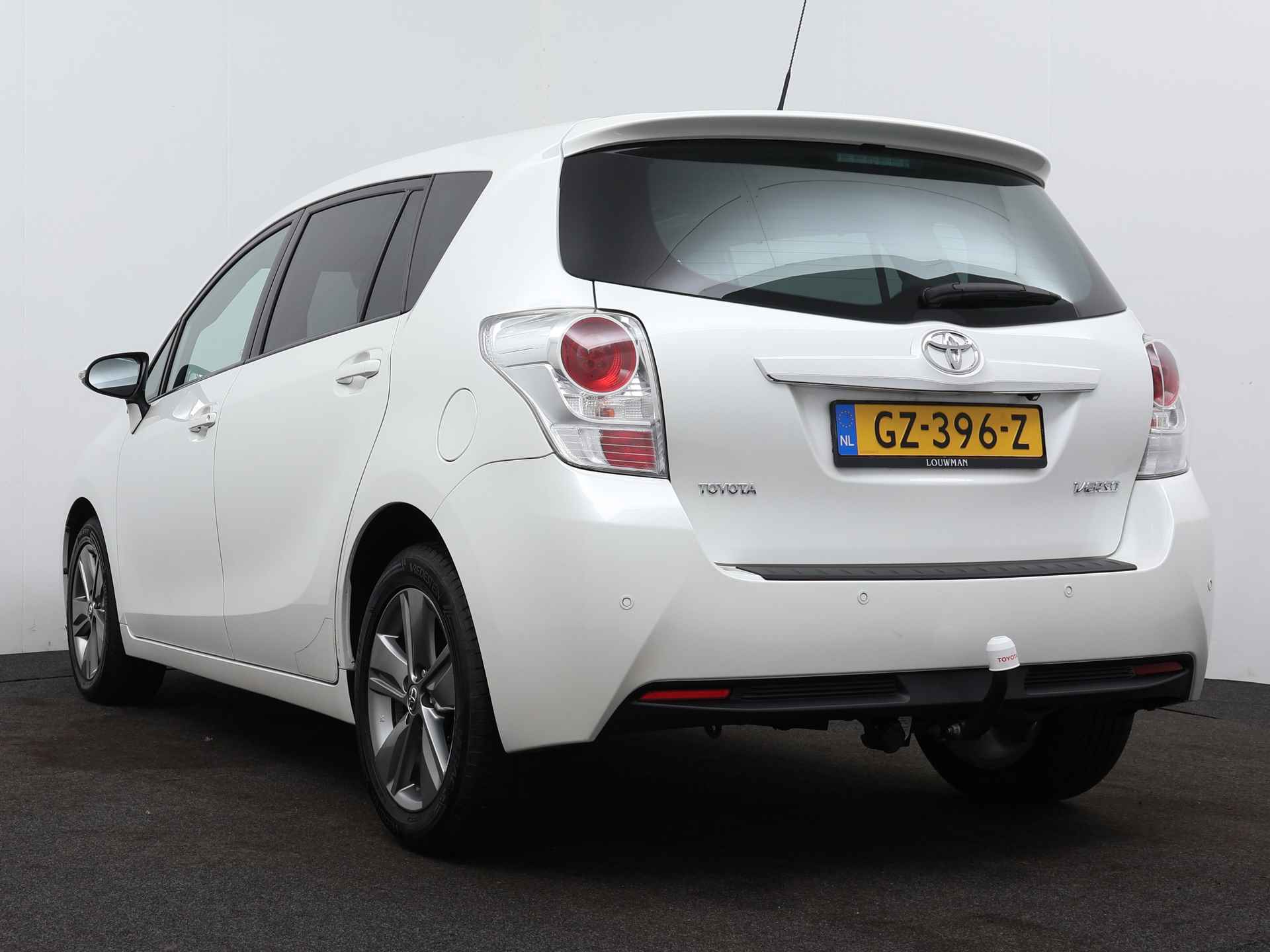 Toyota Verso 1.8 VVT-i Dynamic Business | Panoramadak | Automaat | Navigatie | Trekhaak | Parkeersensoren | - 16/44