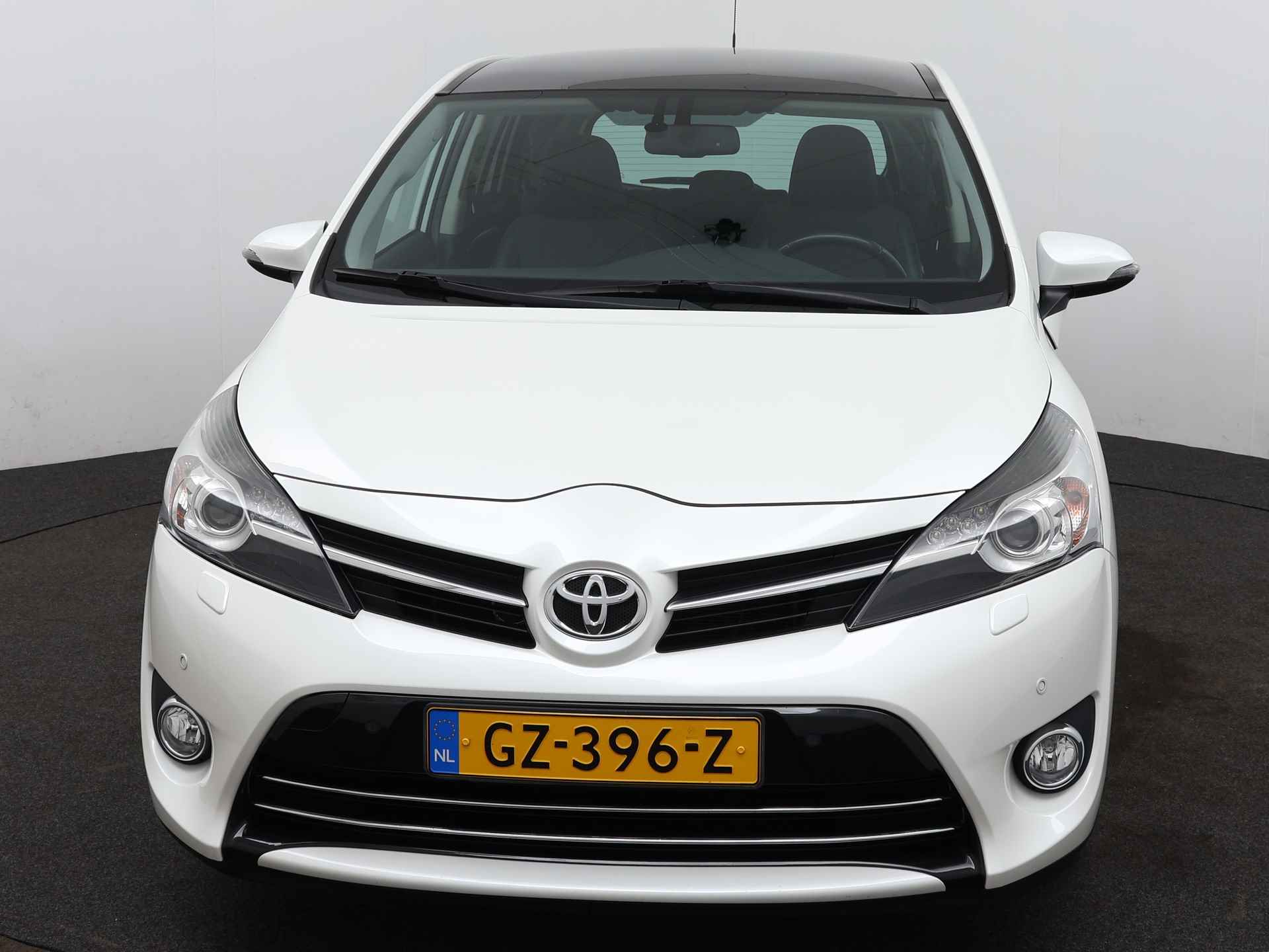 Toyota Verso 1.8 VVT-i Dynamic Business | Panoramadak | Automaat | Navigatie | Trekhaak | Parkeersensoren | - 27/44