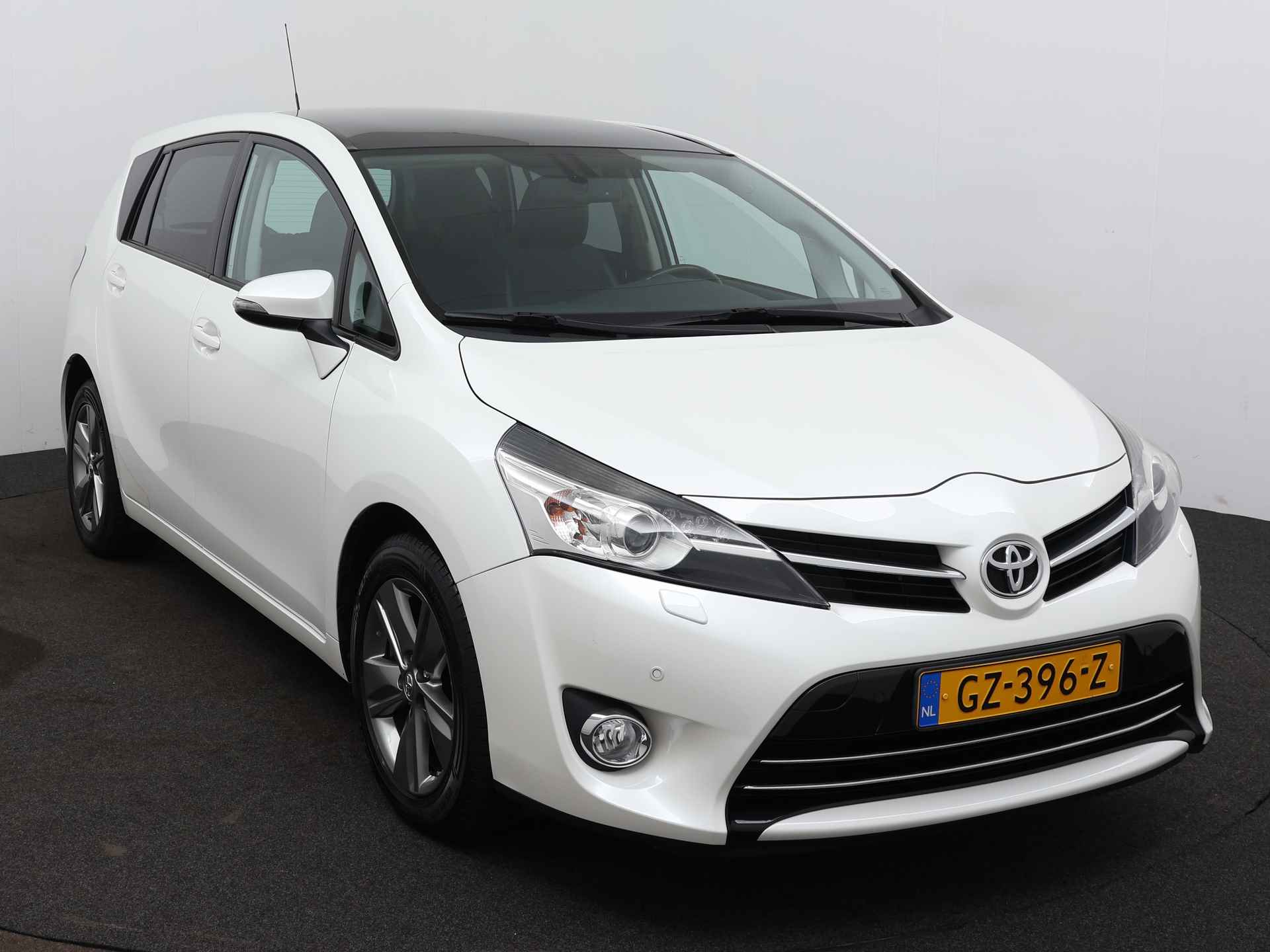 Toyota Verso 1.8 VVT-i Dynamic Business | Panoramadak | Automaat | Navigatie | Trekhaak | Parkeersensoren | - 28/44