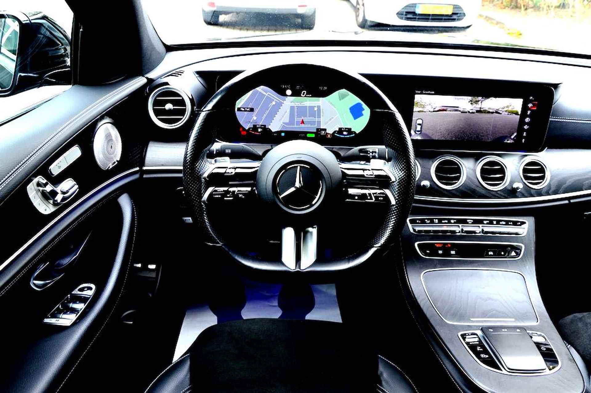 Mercedes-Benz E-klasse 300 e AMG LEDER/NAVI/PANO/BURMESTER® - 55/73