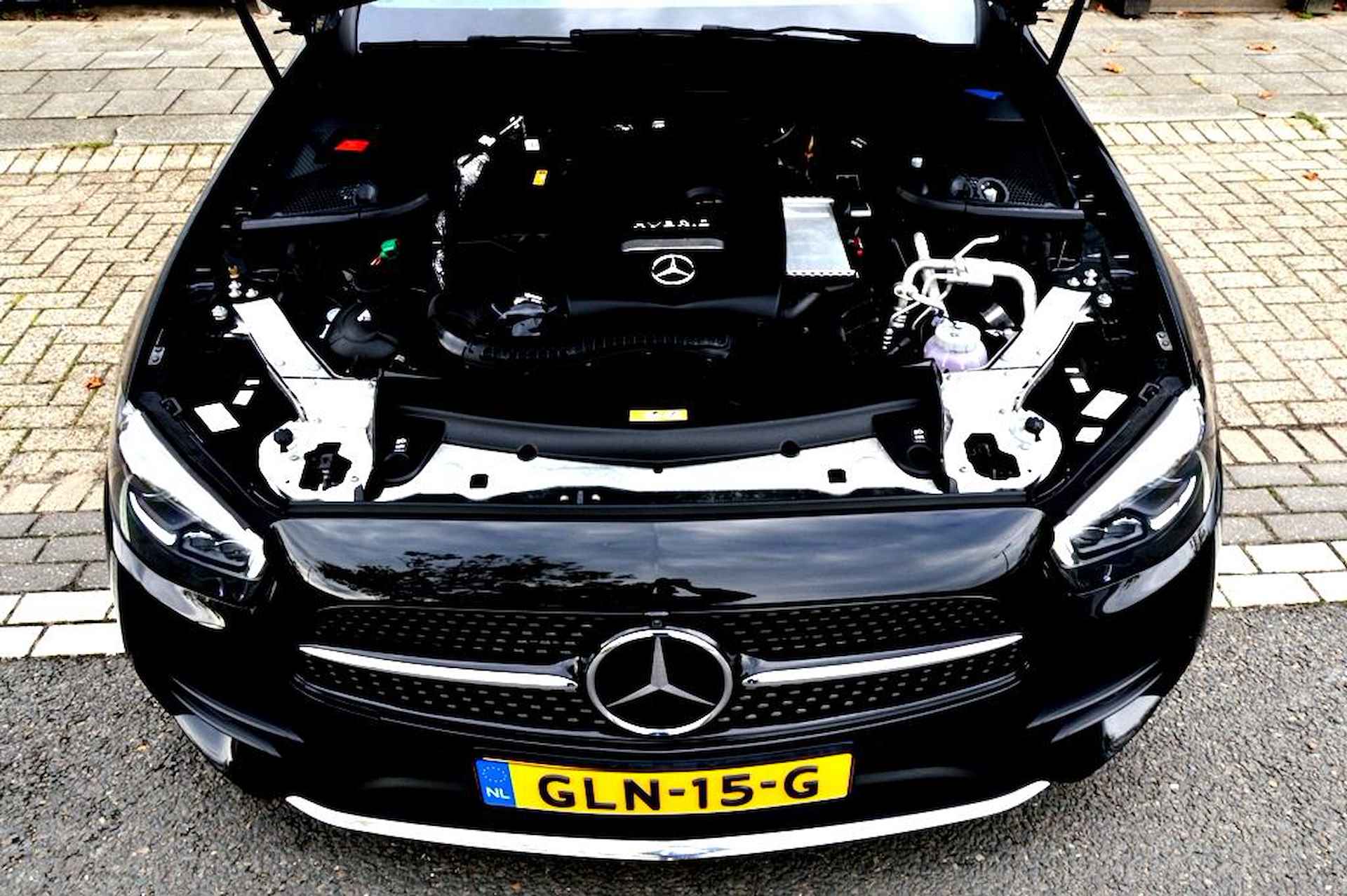 Mercedes-Benz E-klasse 300 e AMG LEDER/NAVI/PANO/BURMESTER® - 65/73