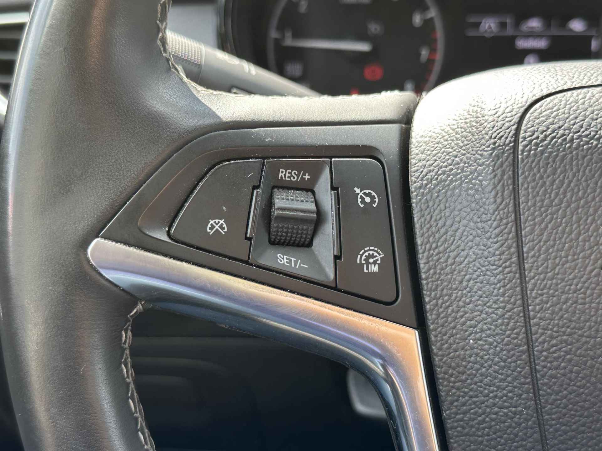 Opel Mokka X 1.4 Turbo Business+ / Navigatie / Trekhaak /  Airco / Cruise Control / Apple&Android Carplay / PDC V+A / DAB / Boordcomputer - 28/33