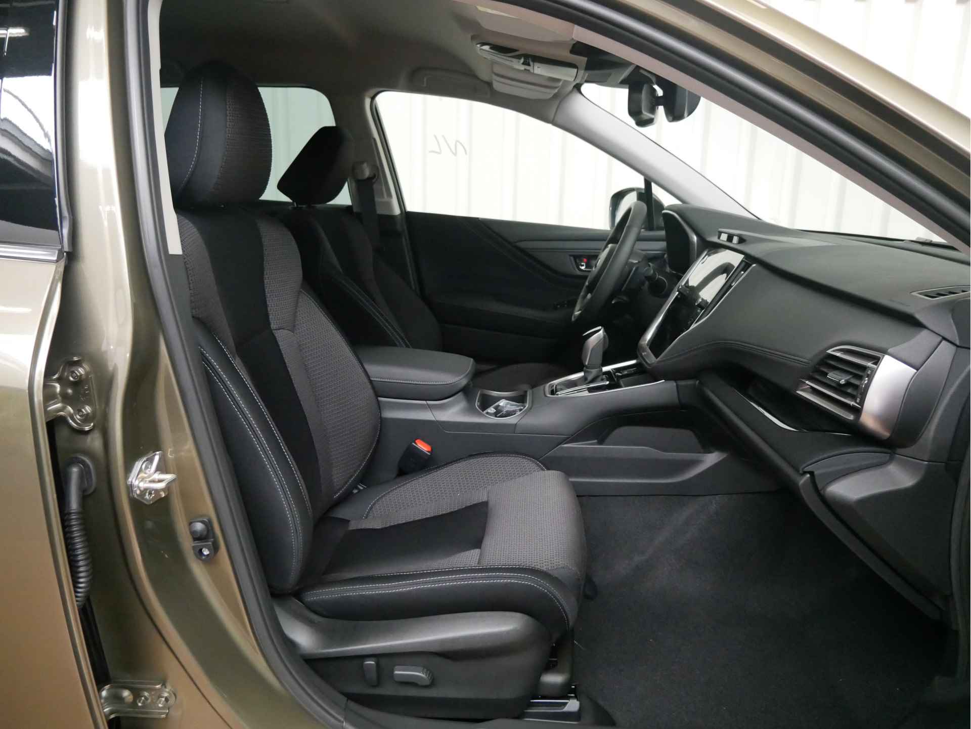 Subaru Outback 2.5i 50Yr Edition ** NEW ** Eye-Sight / Navigatie / Apple Carplay en android auto - 12/28