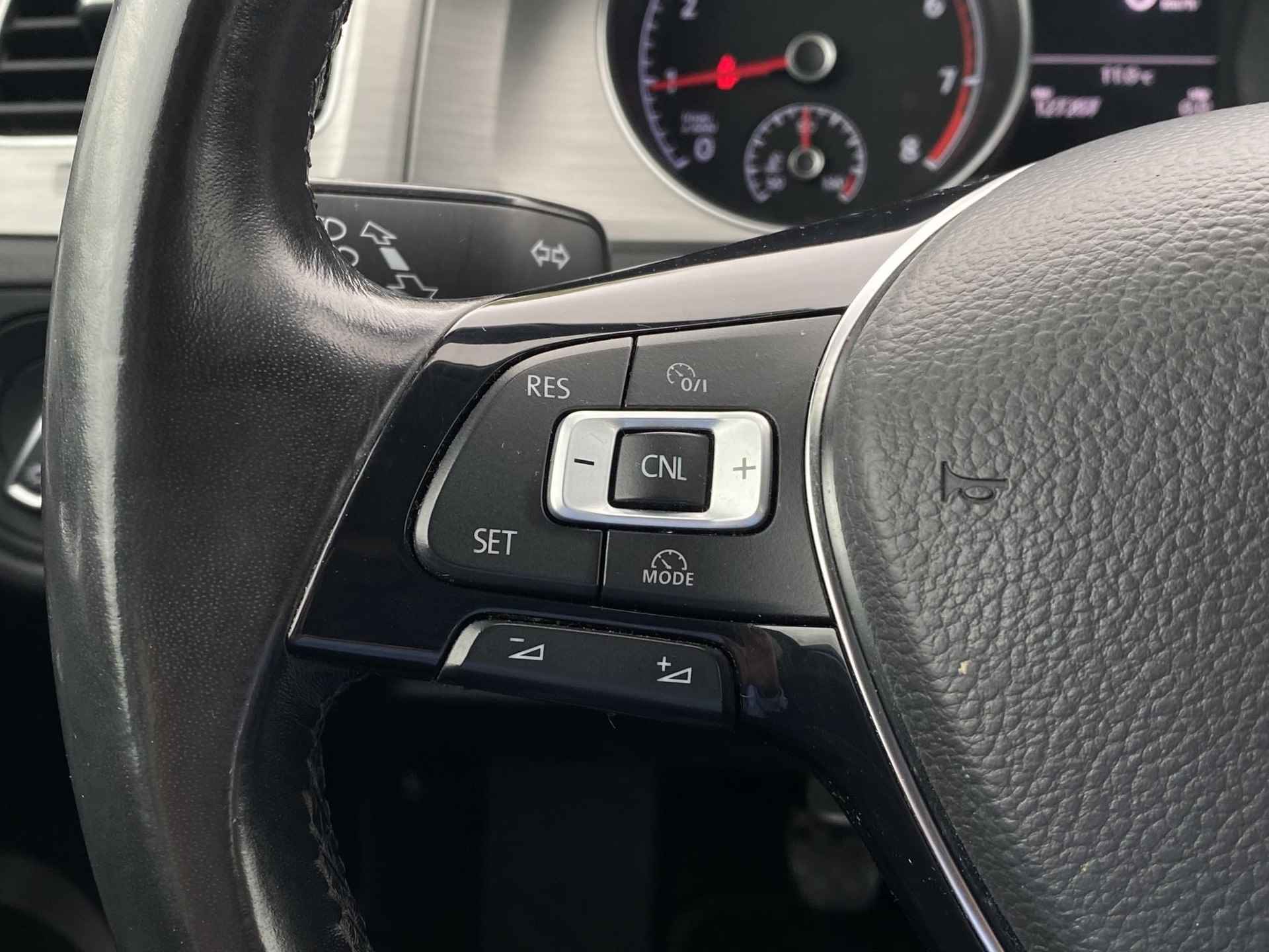 Volkswagen Golf Variant 1.0 TSI Comfortline | Climate Control | Bluetooth | Comfort Stoelen | CruiseControl | PDC V+A | Comfort-Pakket | DAB | Apple Car-Play | Navigatie | - 25/49