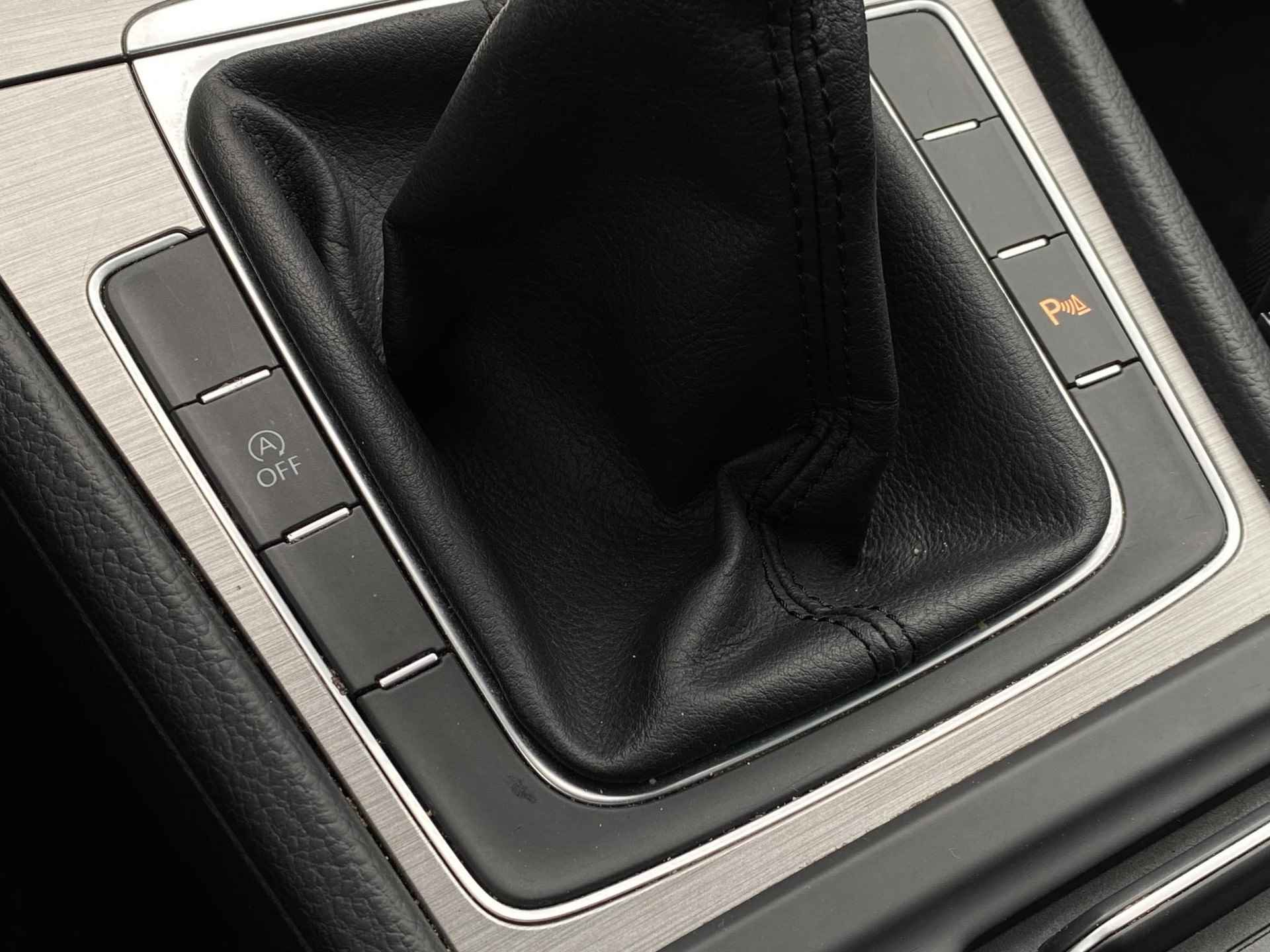 Volkswagen Golf Variant 1.0 TSI Comfortline | Climate Control | Bluetooth | Comfort Stoelen | CruiseControl | PDC V+A | Comfort-Pakket | DAB | Apple Car-Play | Navigatie | - 42/49