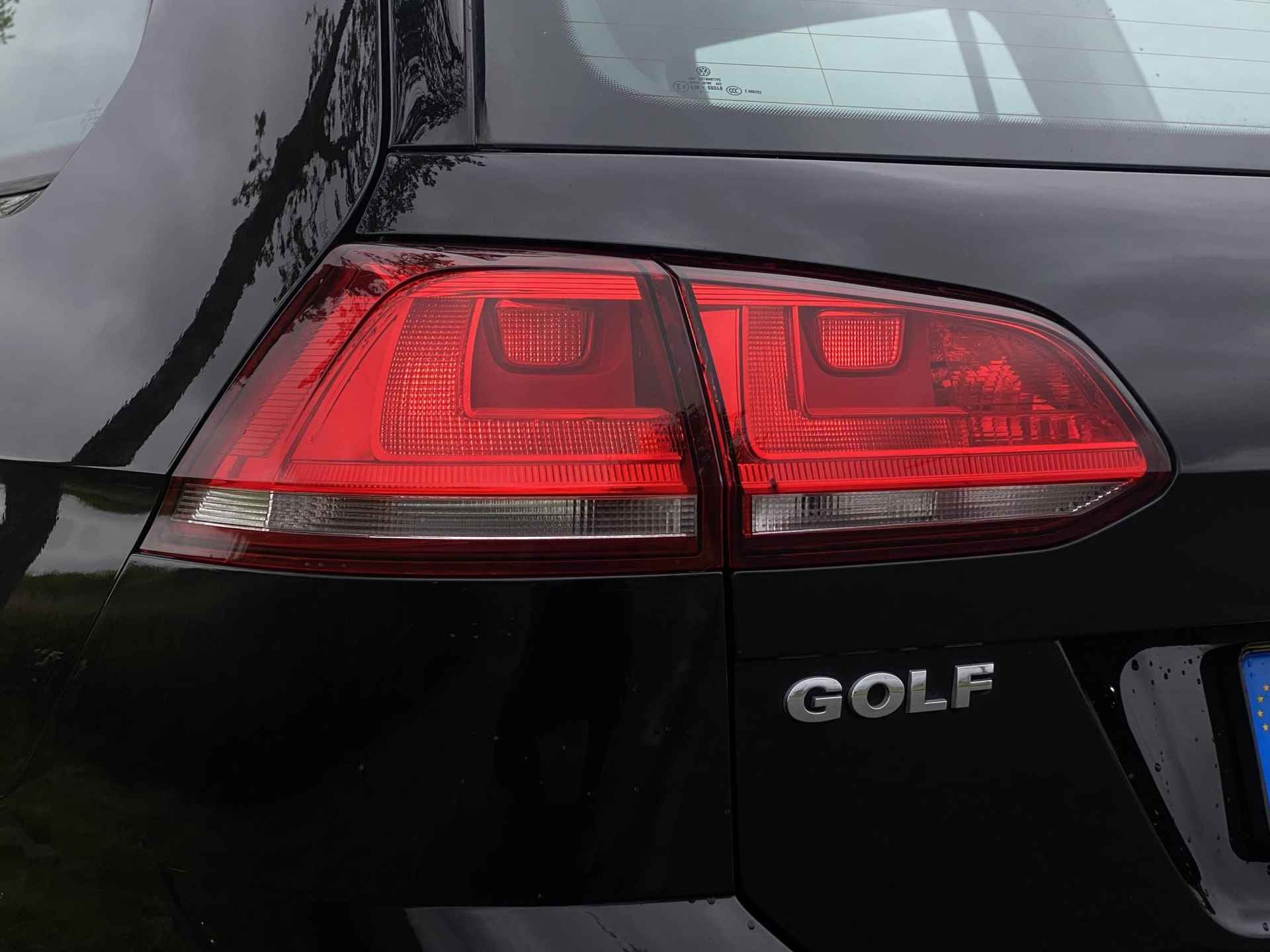 Volkswagen Golf Variant 1.0 TSI Comfortline | Climate Control | Bluetooth | Comfort Stoelen | CruiseControl | PDC V+A | Comfort-Pakket | DAB | Apple Car-Play | Navigatie | - 45/49