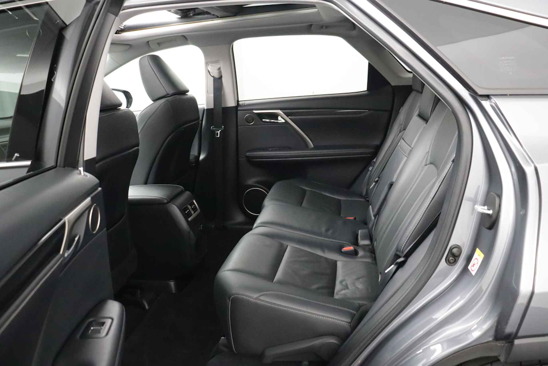 Lexus RX 450h HYBRID 4WD Luxury Line, 12 MND GARANTIE - RIJKLAAR | Panorama | Leer | HUD | DAB+ | Navi | Afn.Trekhaak | Camera | Keyless - 11/59