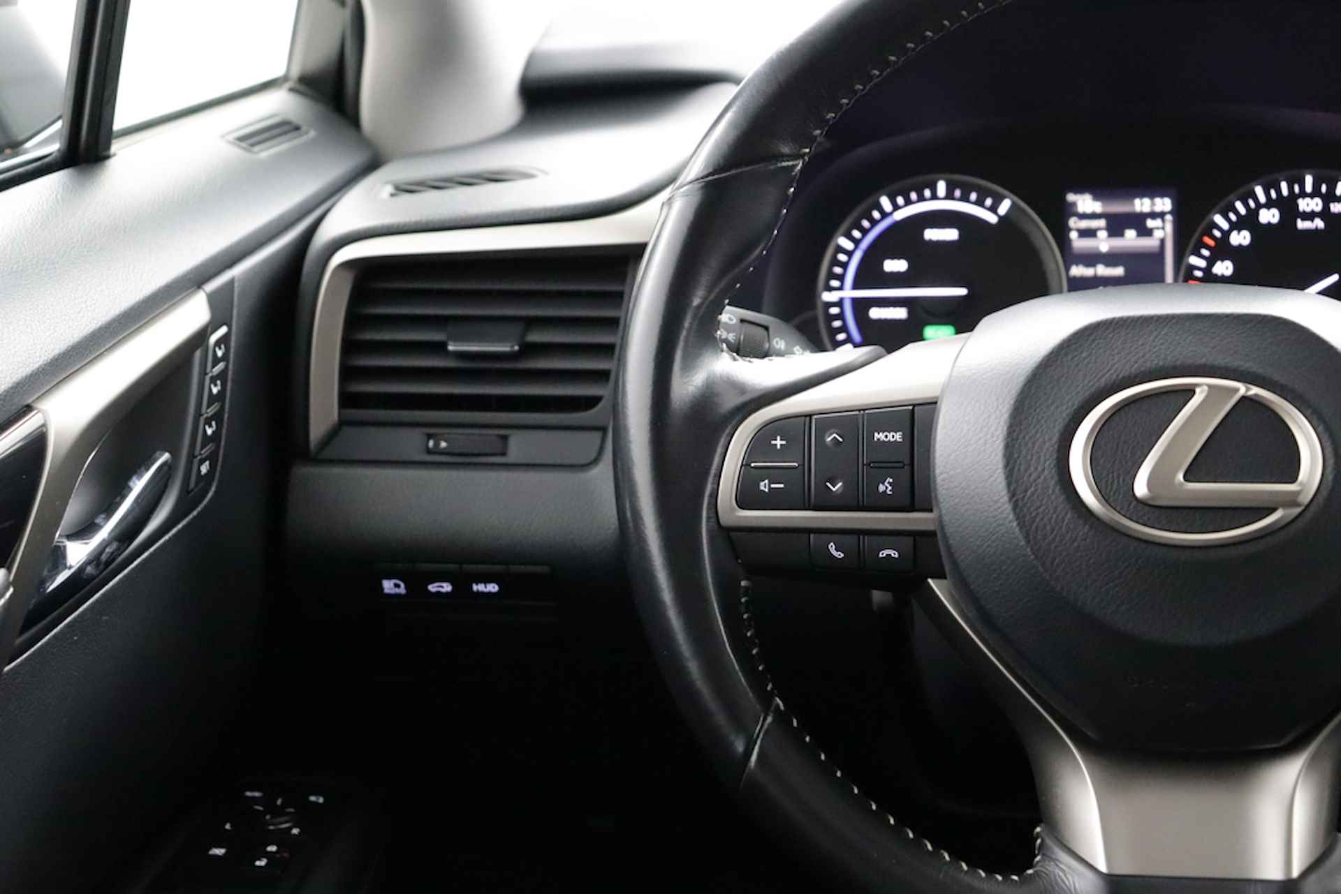 Lexus RX 450h HYBRID 4WD Luxury Line, 12 MND GARANTIE - RIJKLAAR | Panorama | Leer | HUD | DAB+ | Navi | Afn.Trekhaak | Camera | Keyless - 26/59