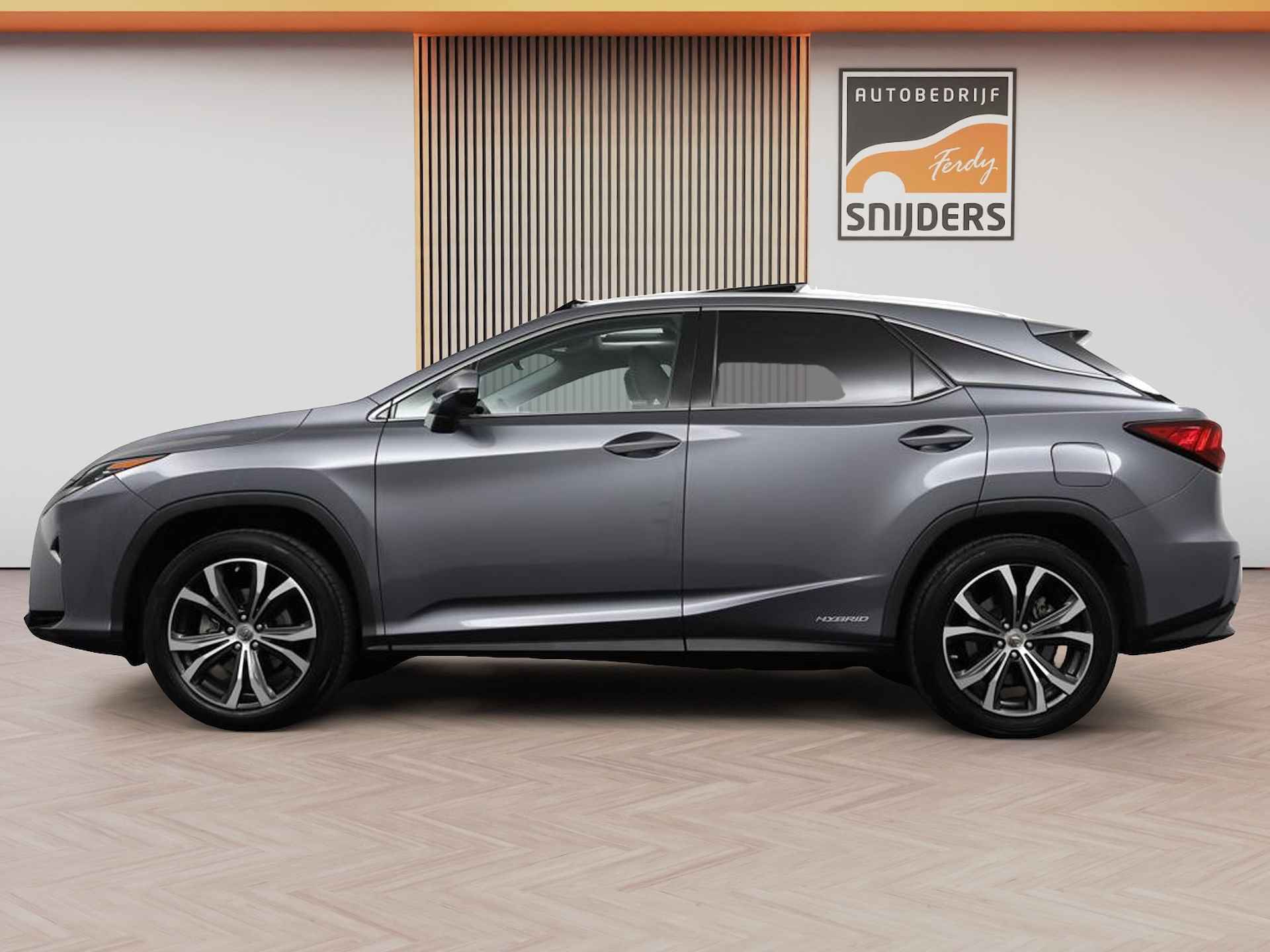 Lexus RX 450h HYBRID 4WD Luxury Line, NIEUWSTAAT! 12 MND GARANTIE - RIJKLAAR | Panorama | Leer | HUD | DAB+ | Navi | Afn.Trekhaak | Camera | Keyless - 17/59