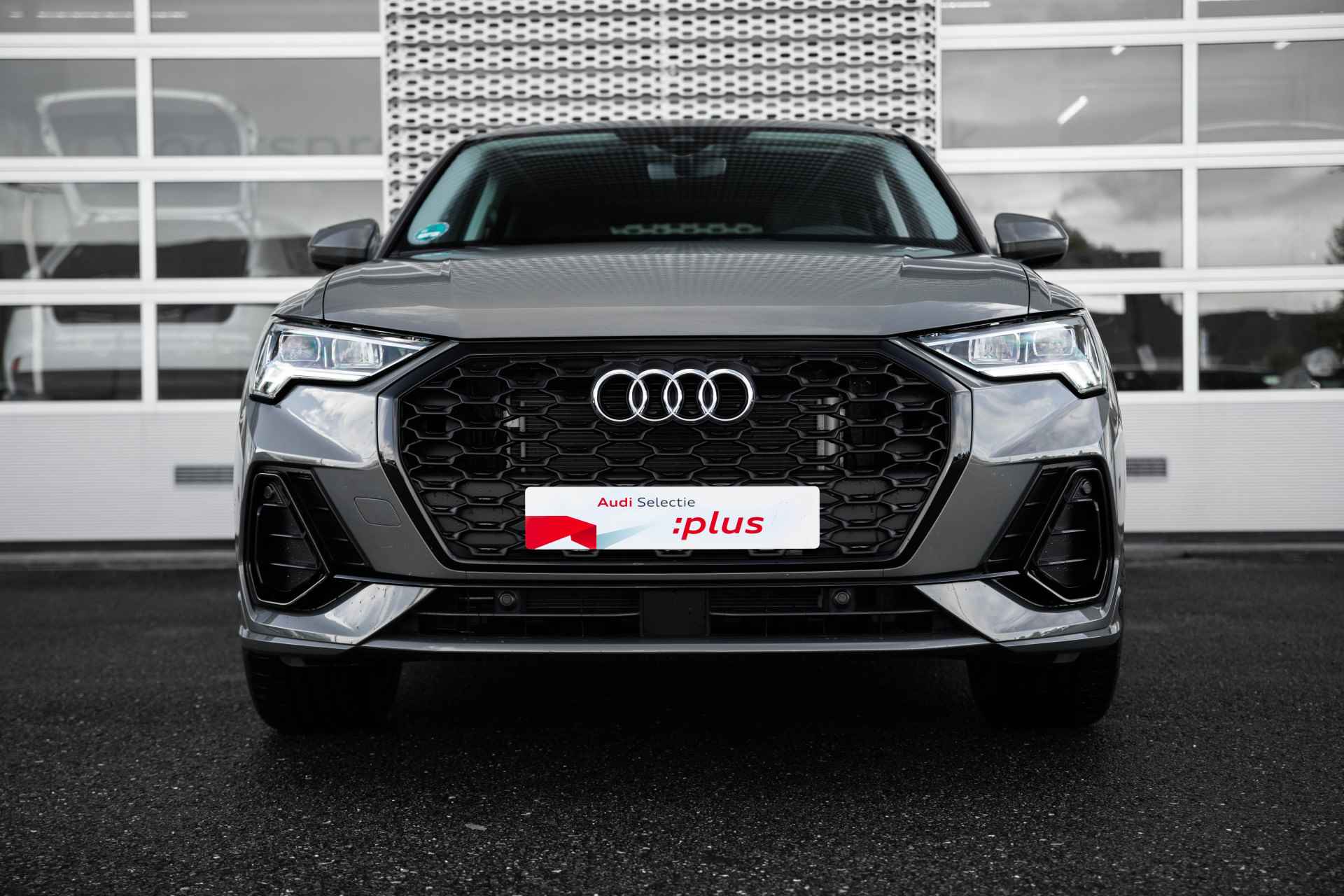 Audi Q3 Sportback 45 TFSI e 245pk S Edition | Trekhaak | 19" | Adaptive Cruise | Stoelverwarming | Keyless | - 4/58