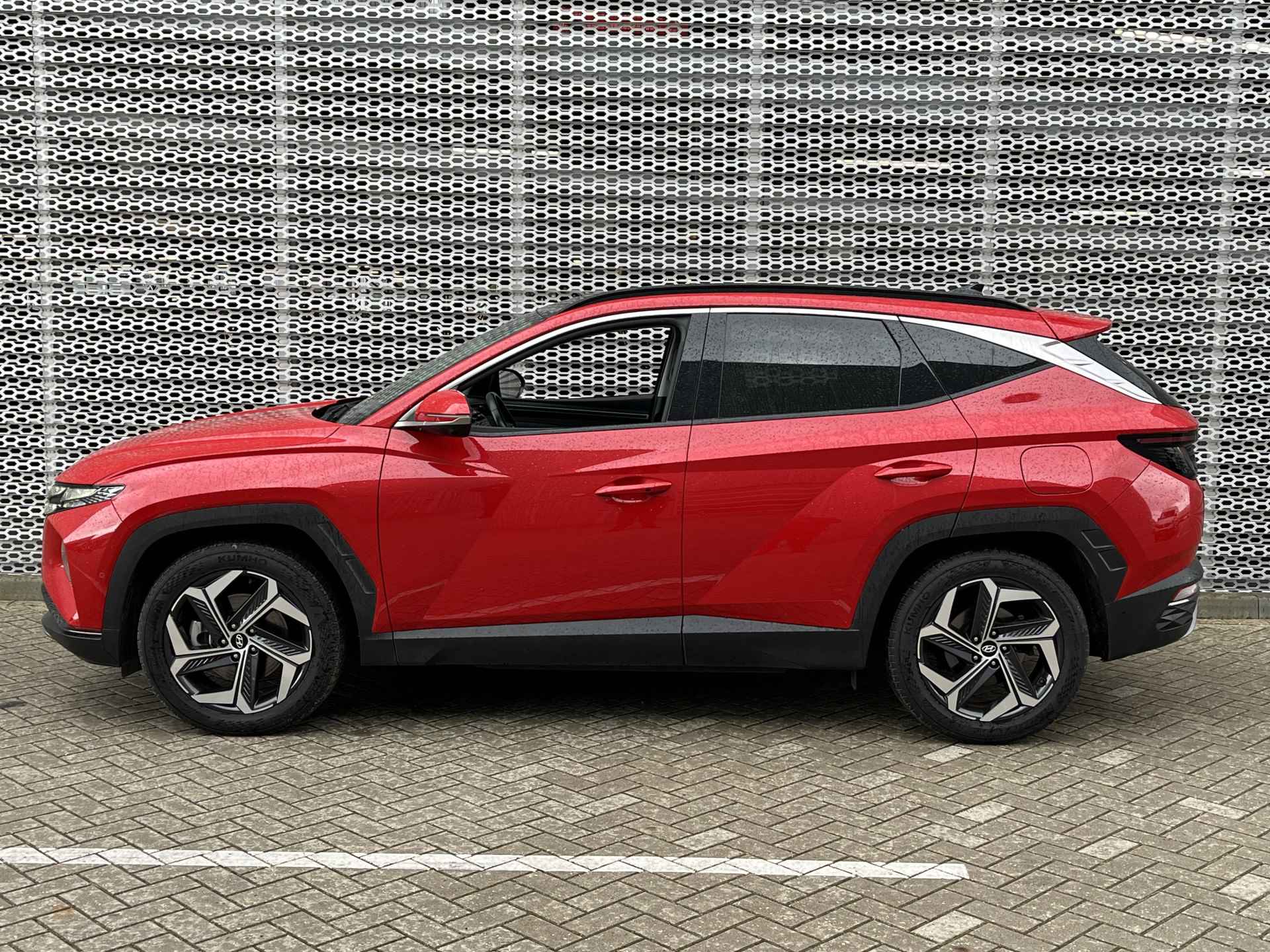 Hyundai Tucson 1.6 T-GDI PHEV Premium Sky 4WD TREKHAAK | PANORAMADAK | LEDER | NAVIGATIE | ZEER RIJKE UITRUSTING - 9/49