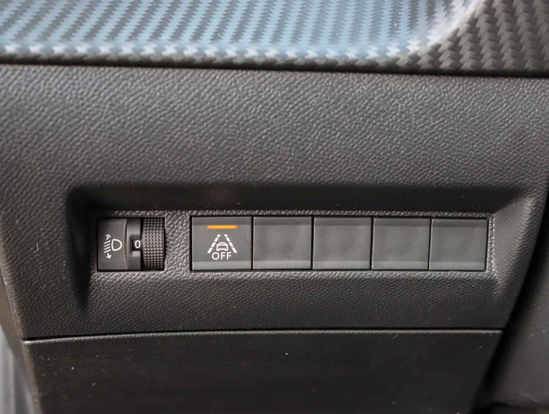 Peugeot 208 1.2 PureTech Allure | Apple carplay/Android auto | parkeersensoren | LED | - 14/44