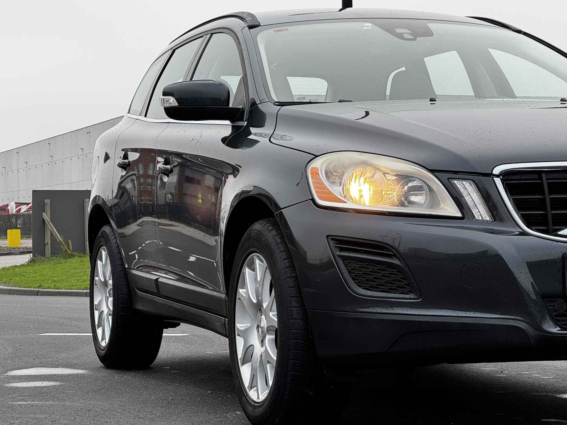 Volvo XC60 2.4 D5 AWD Kinetic Scherpe meeneemprijs incl. nieuwe APK - 9/17