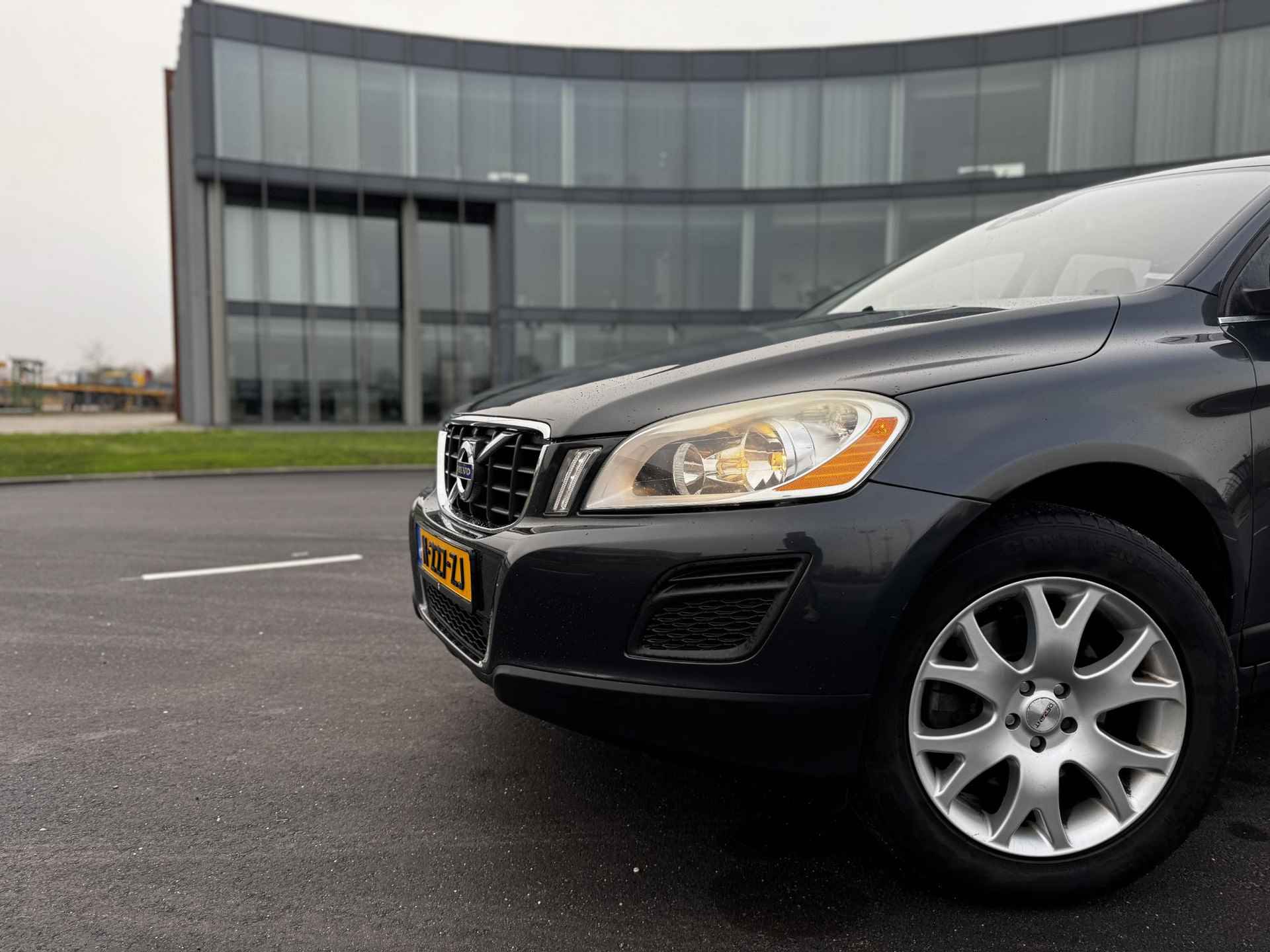 Volvo XC60 2.4 D5 AWD Kinetic Scherpe meeneemprijs incl. nieuwe APK - 17/17