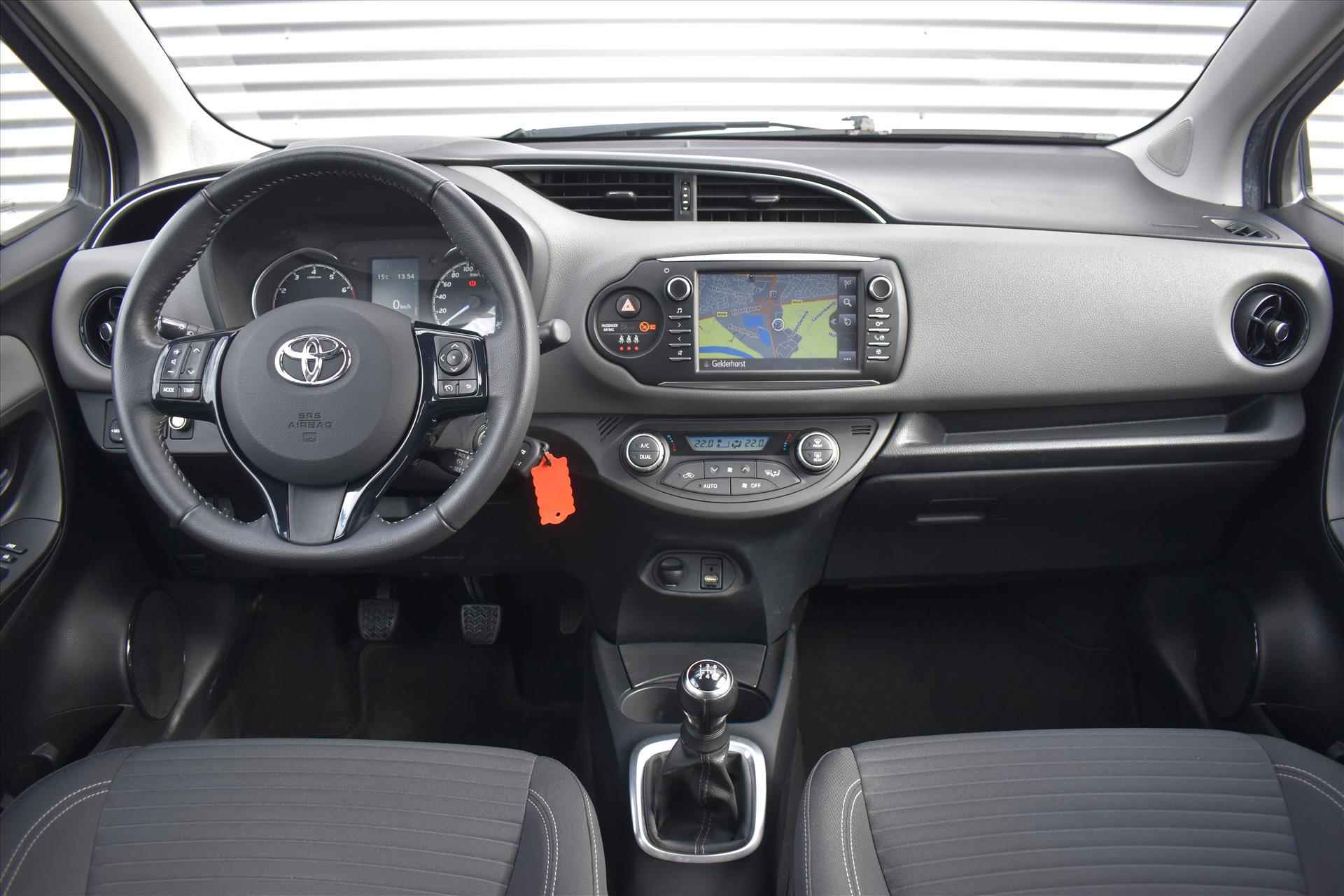 Toyota Yaris 1.0 VVT-i 5drs Aspiration | Camera | Navigatie | Bluetooth | Origineel NL | Incl. BOVAG garantie etc.. - 7/26
