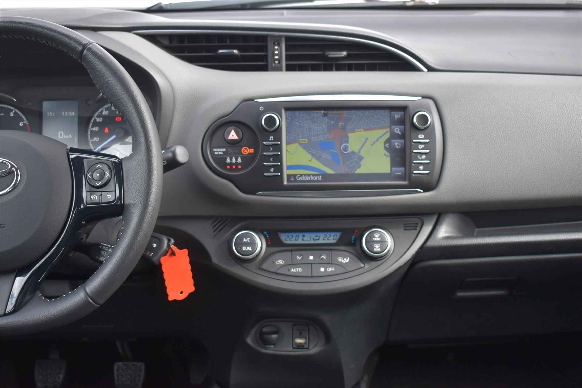 Toyota Yaris 1.0 VVT-i 5drs Aspiration | Camera | Navigatie | Bluetooth | Origineel NL | Incl. BOVAG garantie etc.. - 12/26