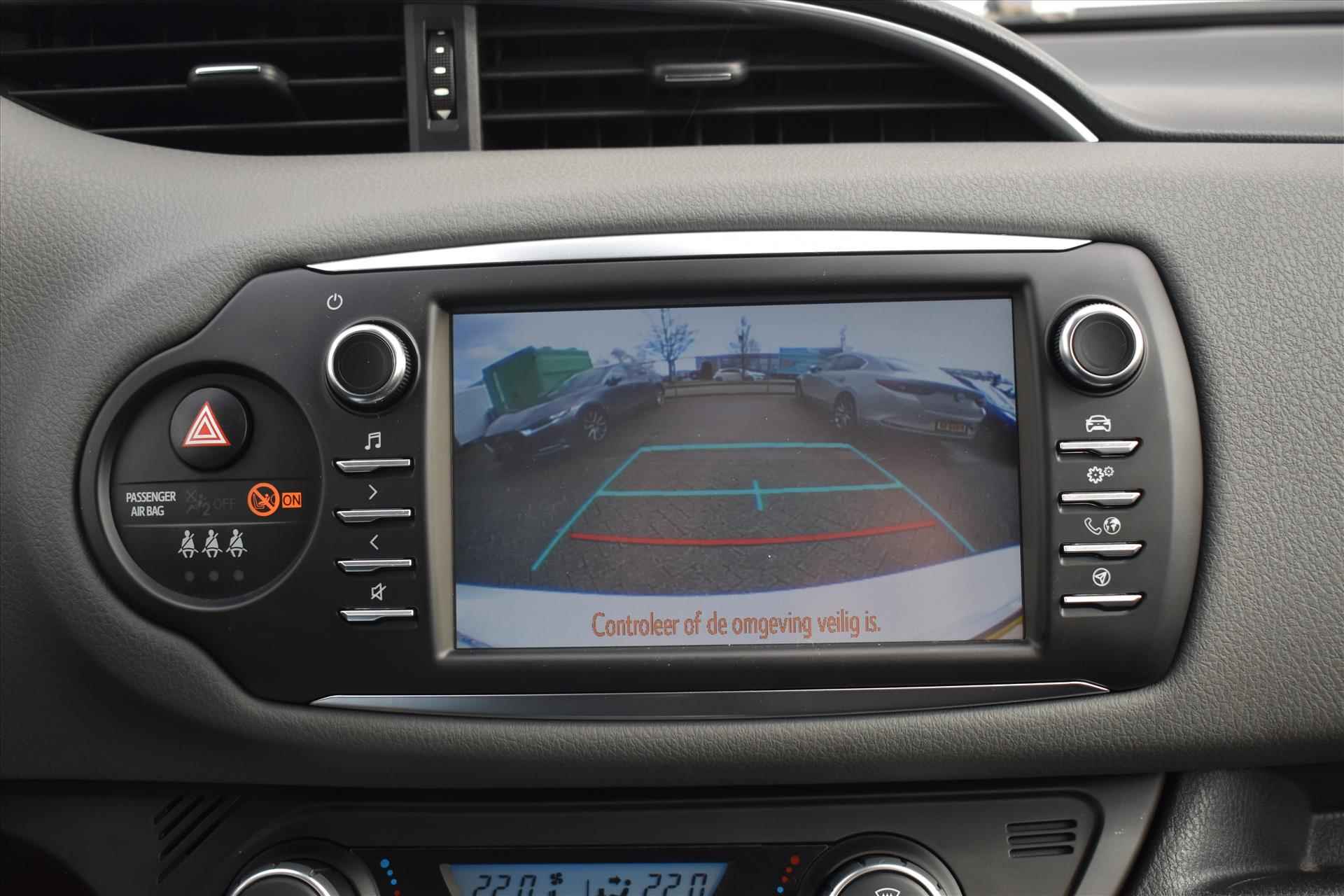 Toyota Yaris 1.0 VVT-i 5drs Aspiration | Camera | Navigatie | Bluetooth | Origineel NL | Incl. BOVAG garantie etc.. - 13/26