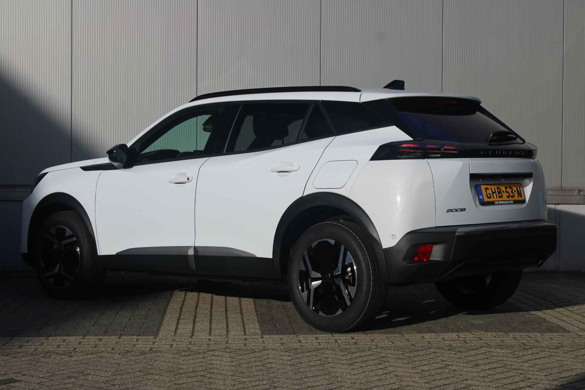 Peugeot 2008 1.2 Turbo 100-PK Allure VOORRAAD VOORDEEL PARKEERCAMERA V+A | DAB+ | NAVI | CLIMA | FULL LED | DODE HOEK DETECTIE | - 4/35