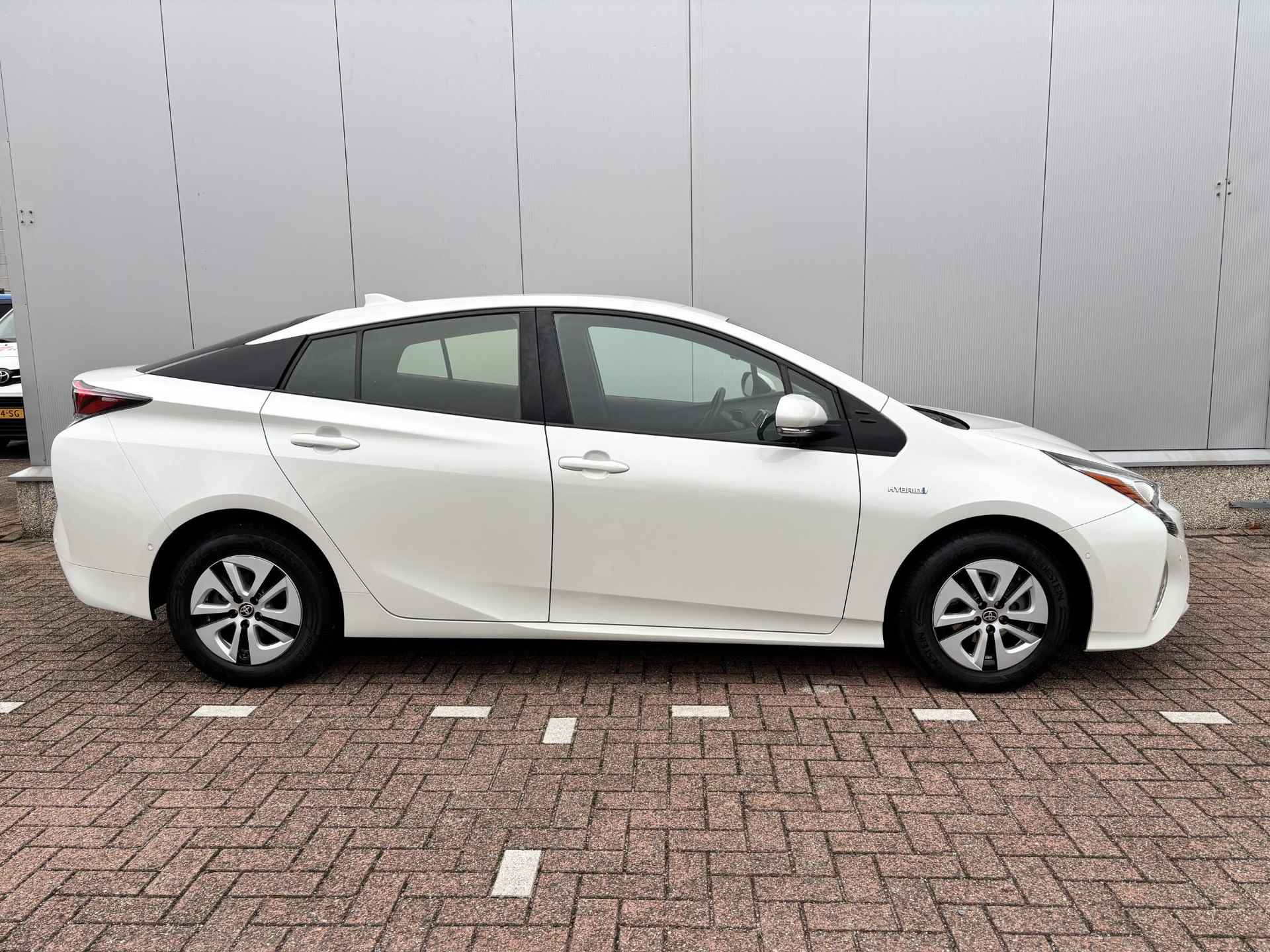 Toyota Prius 1.8 Executive Navi, Parkeersensoren, JBL - 7/50