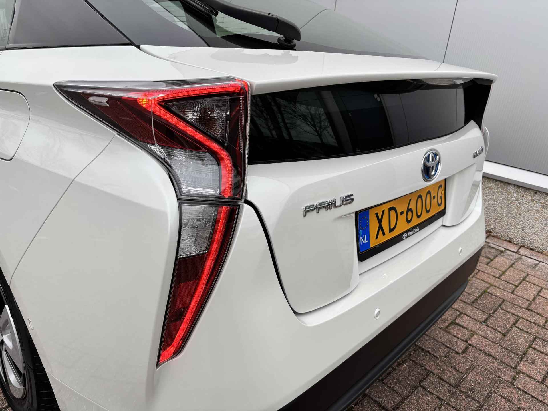 Toyota Prius 1.8 Executive Navi, Parkeersensoren, JBL - 38/50