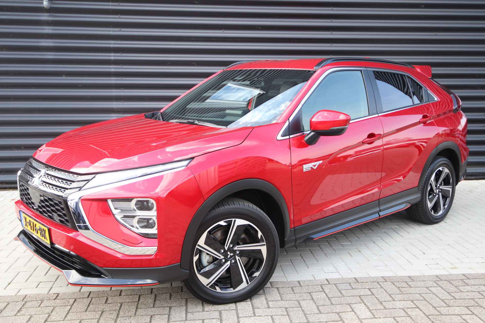 Mitsubishi Eclipse Cross 2.4 PHEV Intense+ Sport-pakket LED, NL-Auto, Standkachel - 37/77