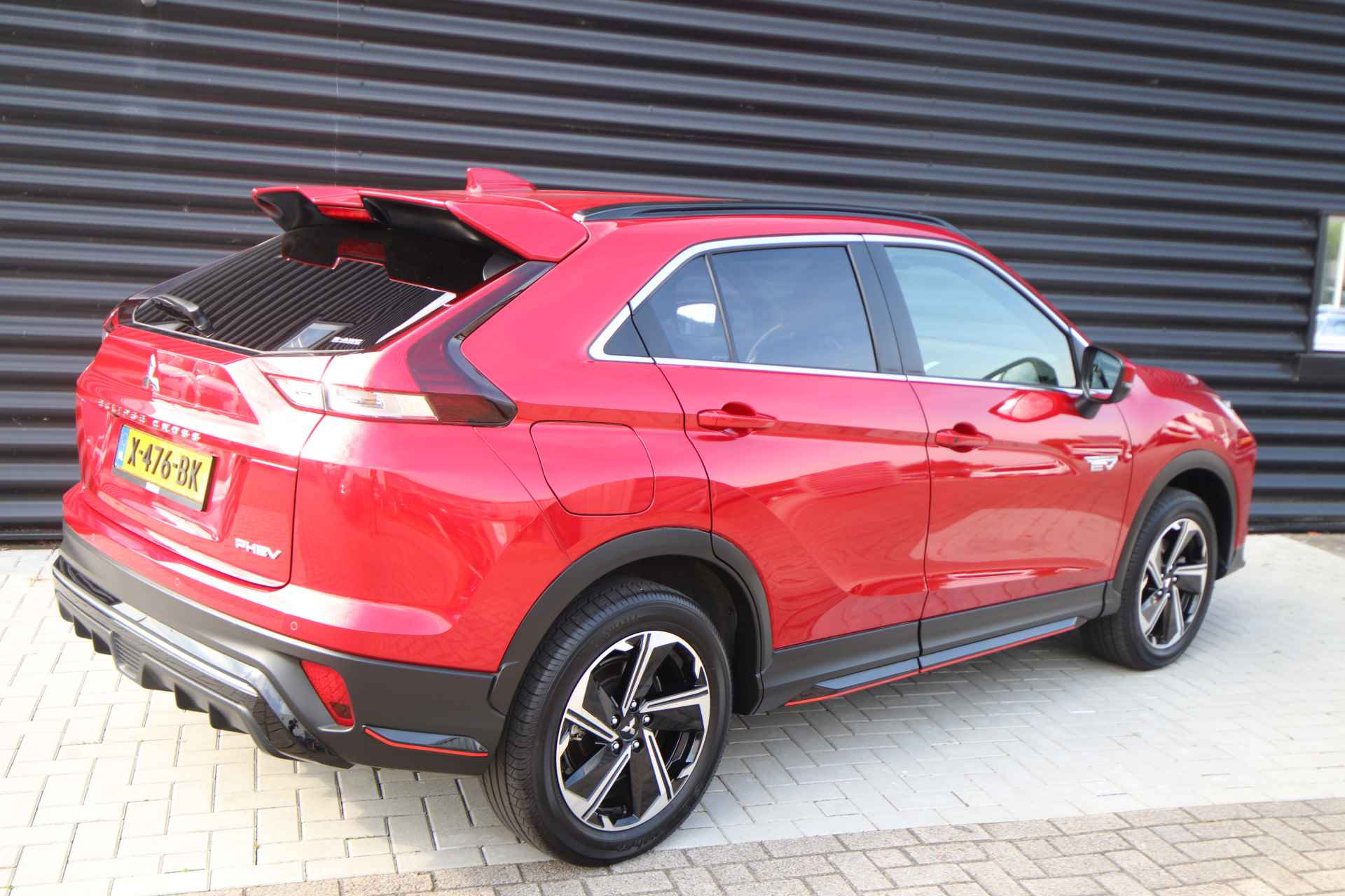 Mitsubishi Eclipse Cross 2.4 PHEV Intense+ Sport-pakket LED, NL-Auto, Standkachel - 65/77