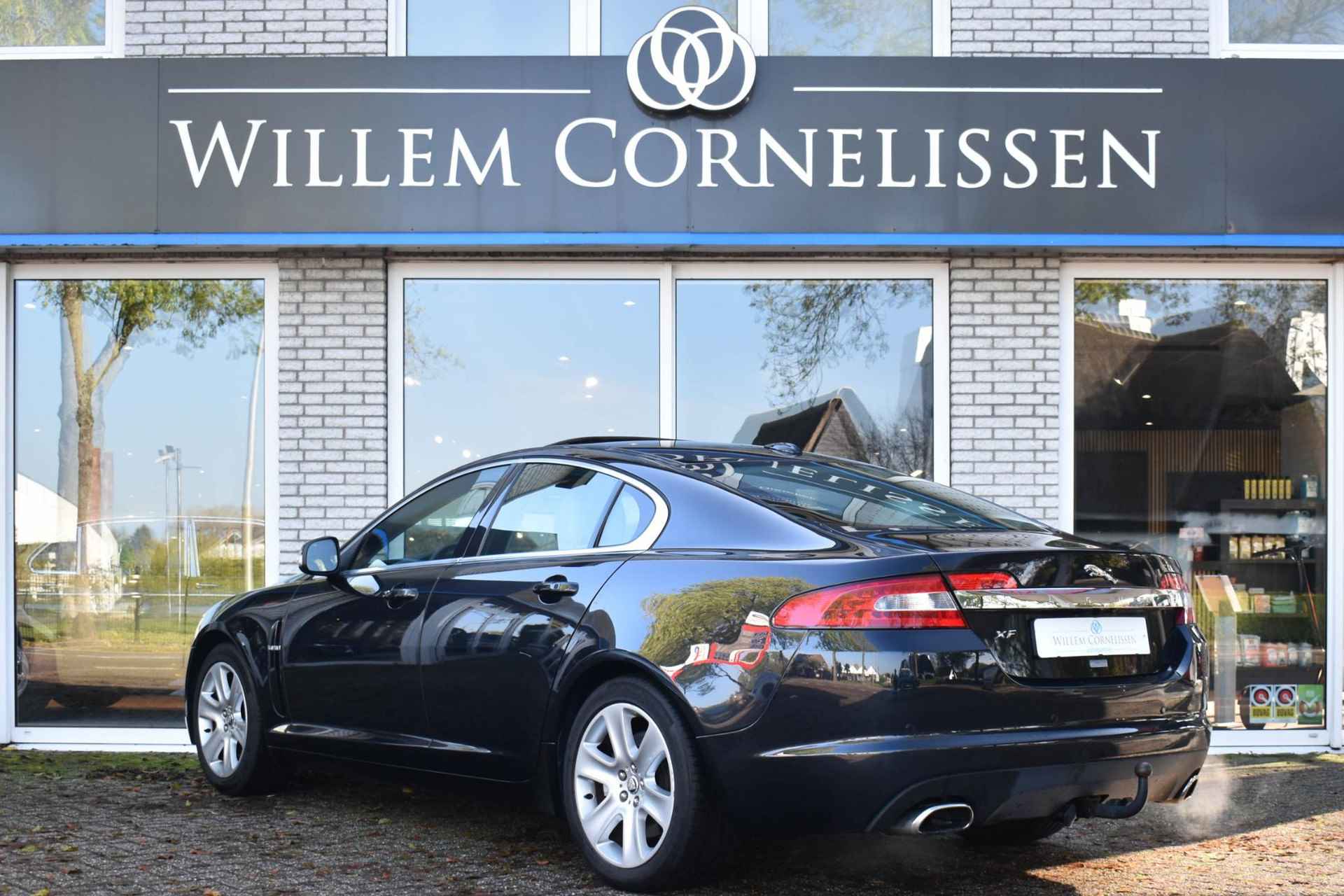 Jaguar XF 3.0 V6 Luxury aut Schuifdak Stoelventilatie Camera - 4/45