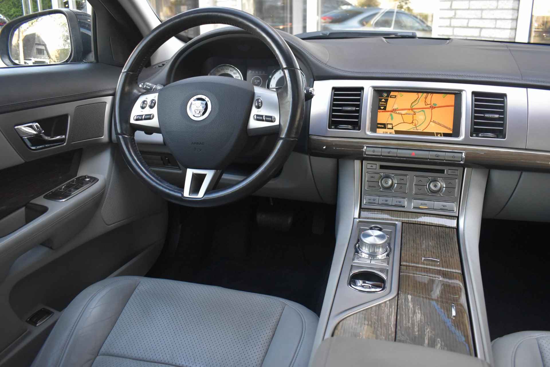 Jaguar XF 3.0 V6 Luxury aut Schuifdak Stoelventilatie Camera - 22/45