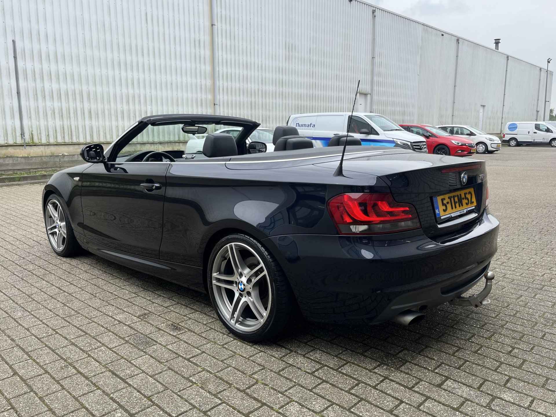 BMW 1-serie Cabrio 118i M Sport Edition | NL Auto/Voll.Historie/M-sport pakket/Navi/Cruise/Clima/Afn.Trekhaak - 61/92