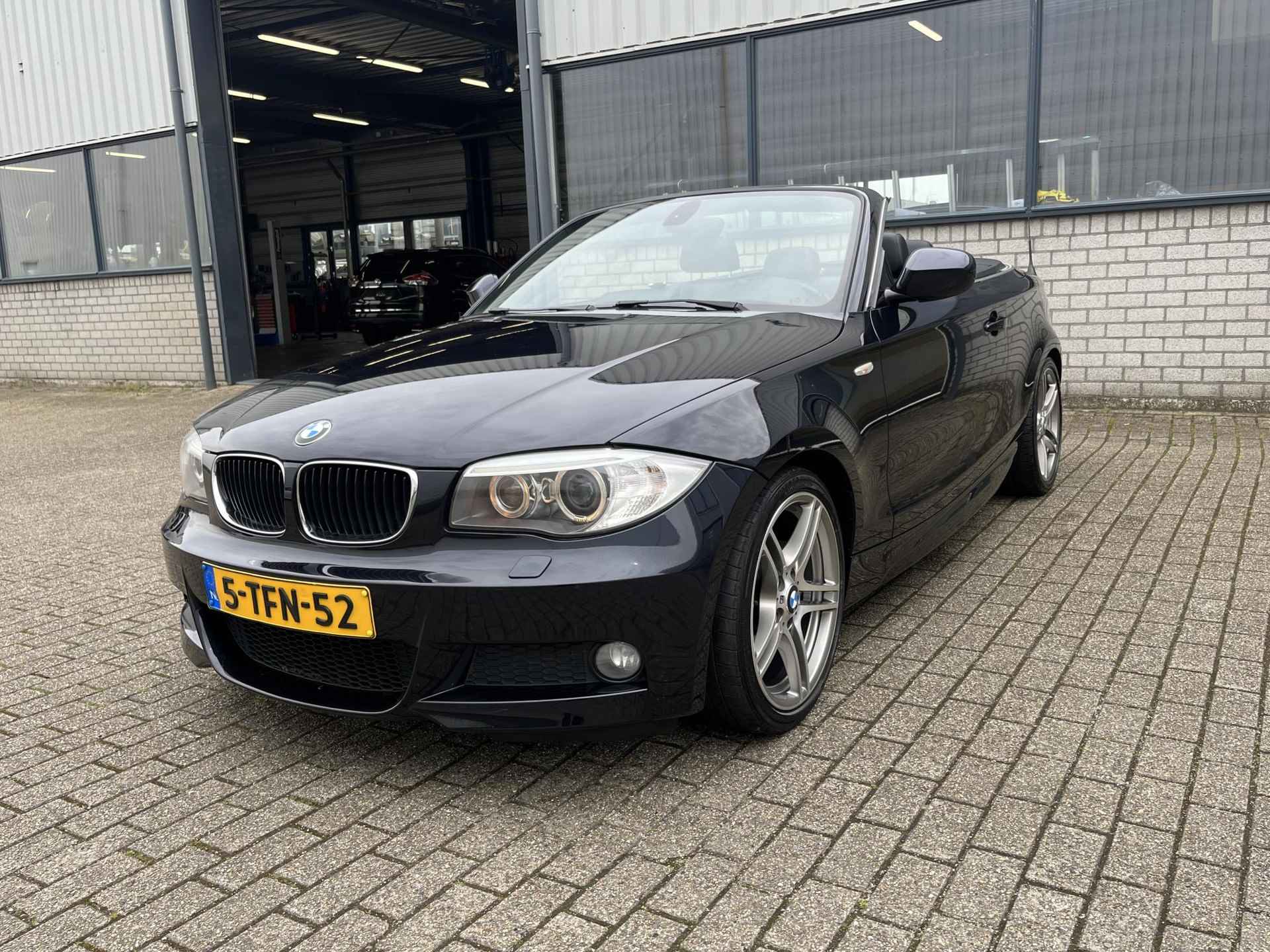 BMW 1-serie Cabrio 118i M Sport Edition | NL Auto/Voll.Historie/M-sport pakket/Navi/Cruise/Clima/Afn.Trekhaak - 62/92