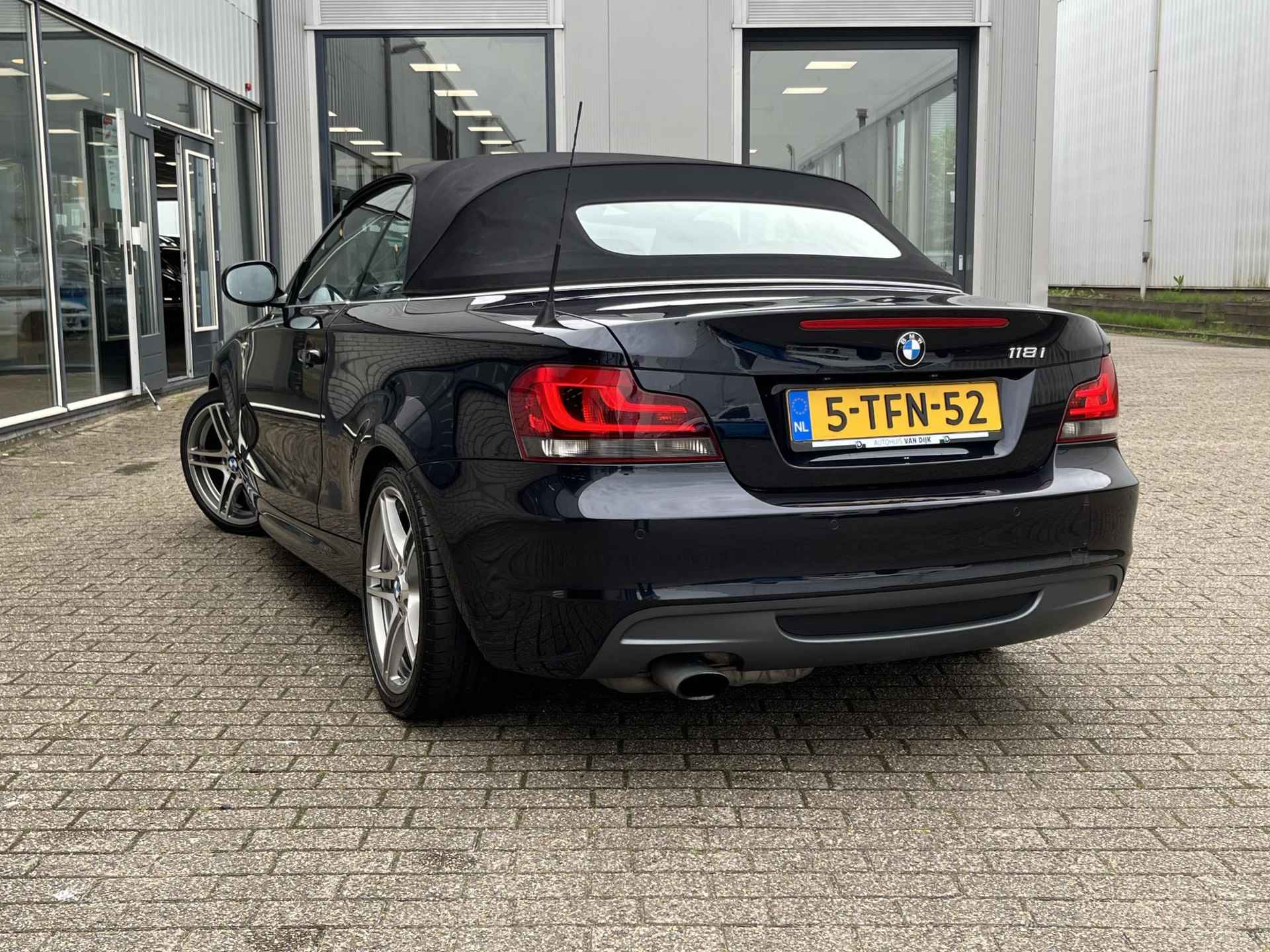 BMW 1-serie Cabrio 118i M Sport Edition | NL Auto/Voll.Historie/M-sport pakket/Navi/Cruise/Clima/Afn.Trekhaak - 65/92