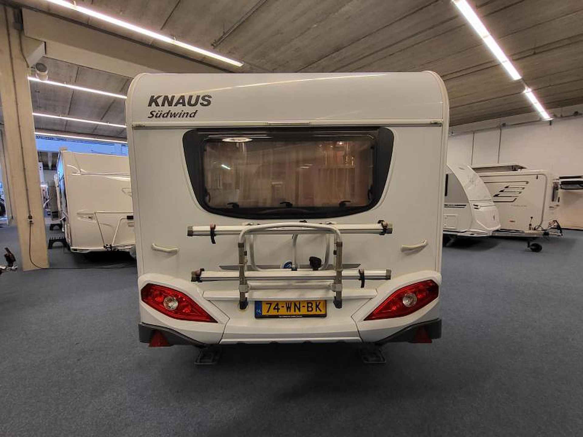 Knaus Sudwind 450 FU ruime indeling - 5/17