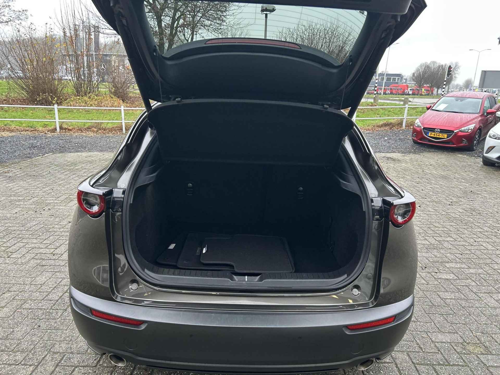 Mazda CX-30 2.0 e-SkyActiv-X M Hybrid Luxury | Automaat | Navigatie | Sportvelgen | Lederenbekleding | - 20/22