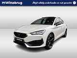 CUPRA Leon 1.4 e-Hybrid 204pk DSG Performance / Panoramadak / LED / Kuipstoelen / Camera / Stuur & Stoelverwarming / 18" LMV