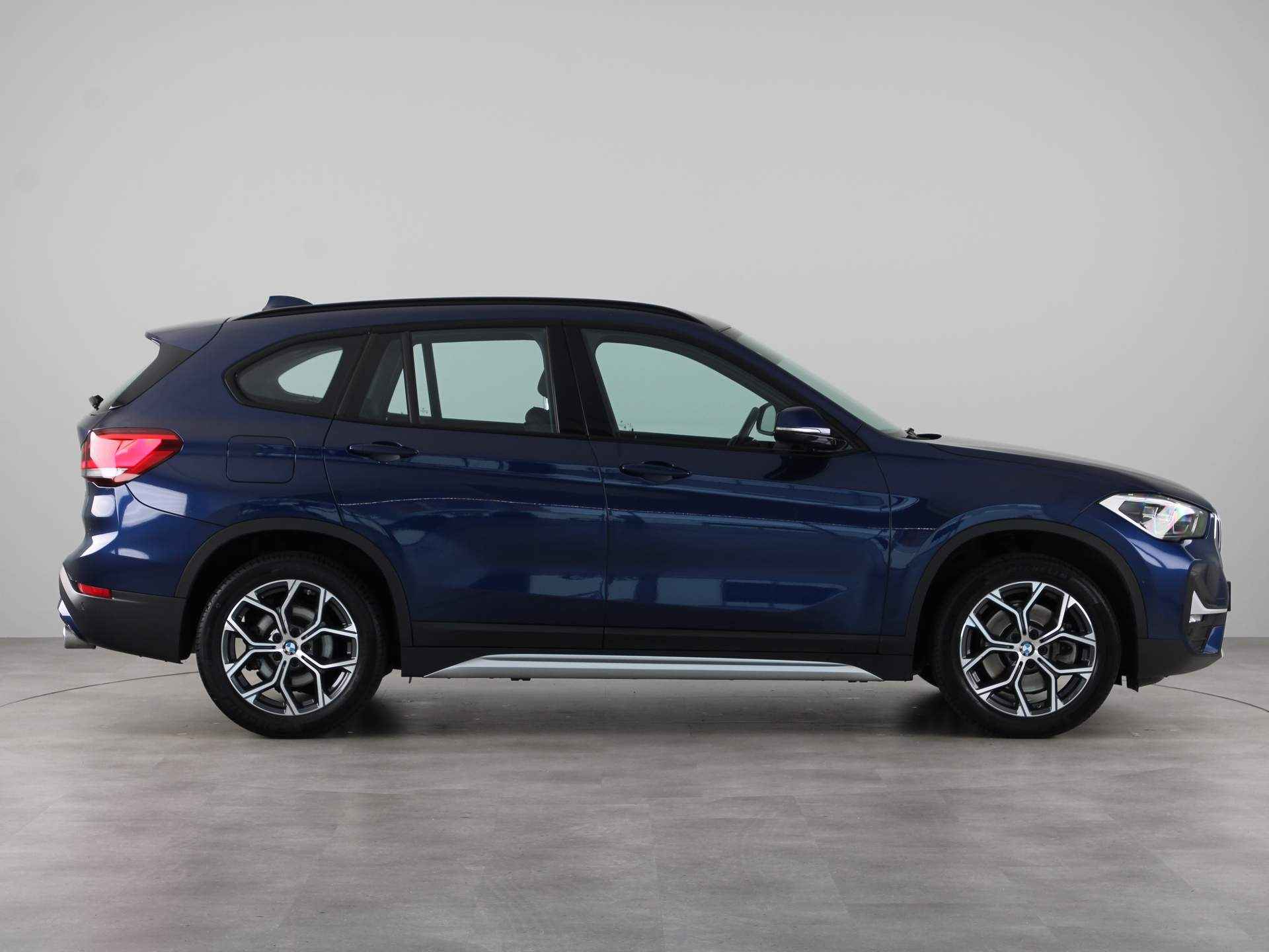 BMW X1 sDrive20i High Executive Edition - 8/23