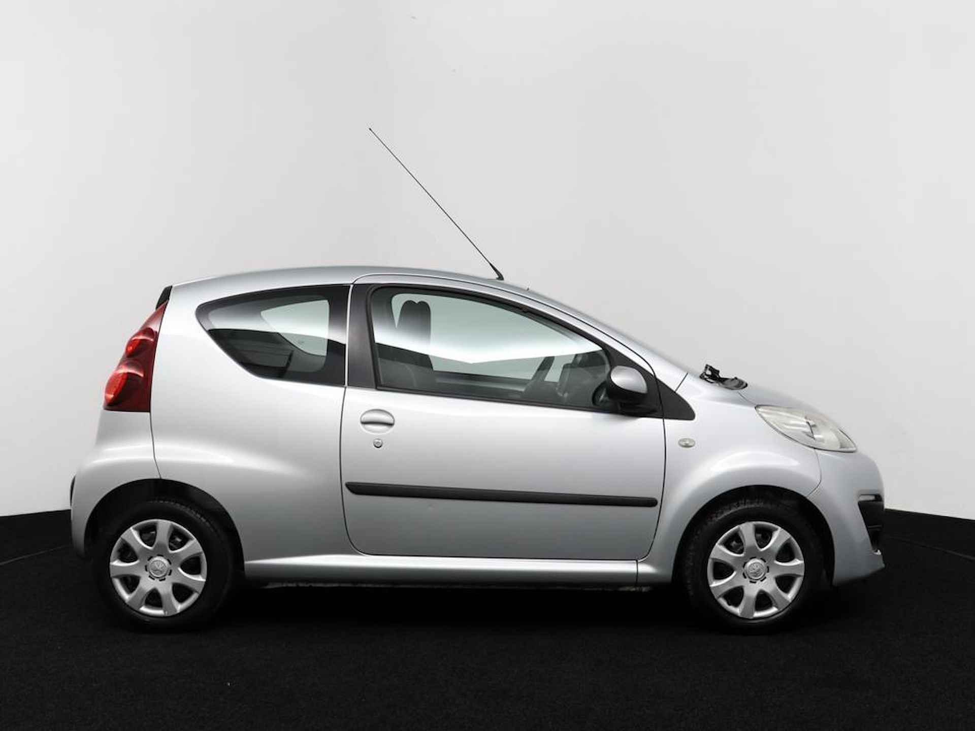 Peugeot 107 1.0 68 pk Active | Airco | Centrale Vergrendeling | Elektrische Ramen | - 10/40