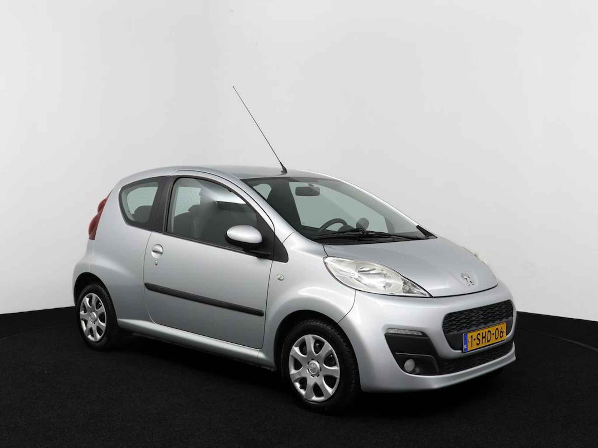 Peugeot 107 1.0 68 pk Active | Airco | Centrale Vergrendeling | Elektrische Ramen | - 11/40