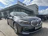 BMW 1-serie 118i M-Sport Pano-Dak | Trekhaak | Stoelverwarming |