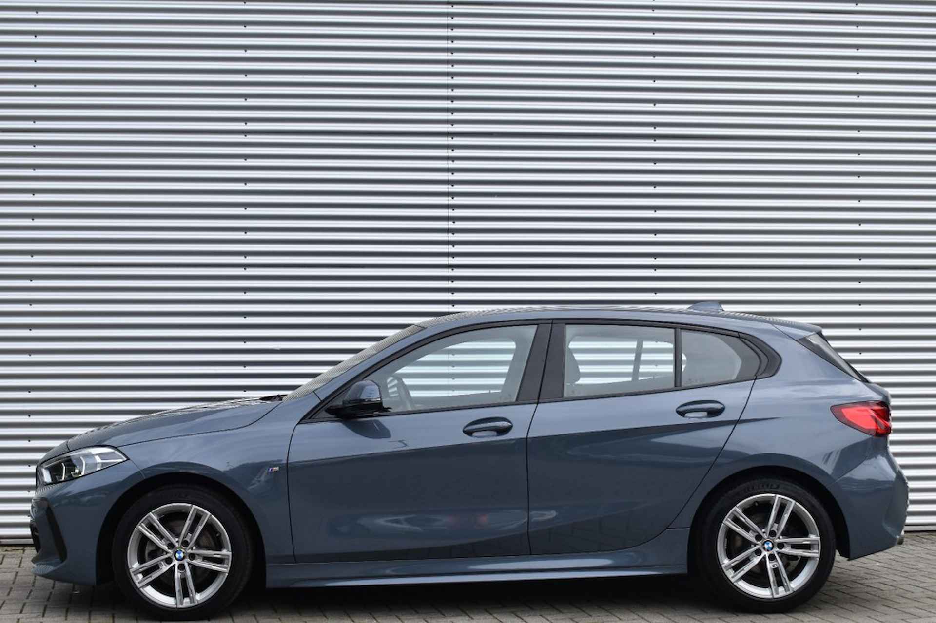 BMW 1-serie 118I AUT7 HIGH EXEC. M-PAKKET / NL AUTO / 100% DEALER ONDH. - 2/39