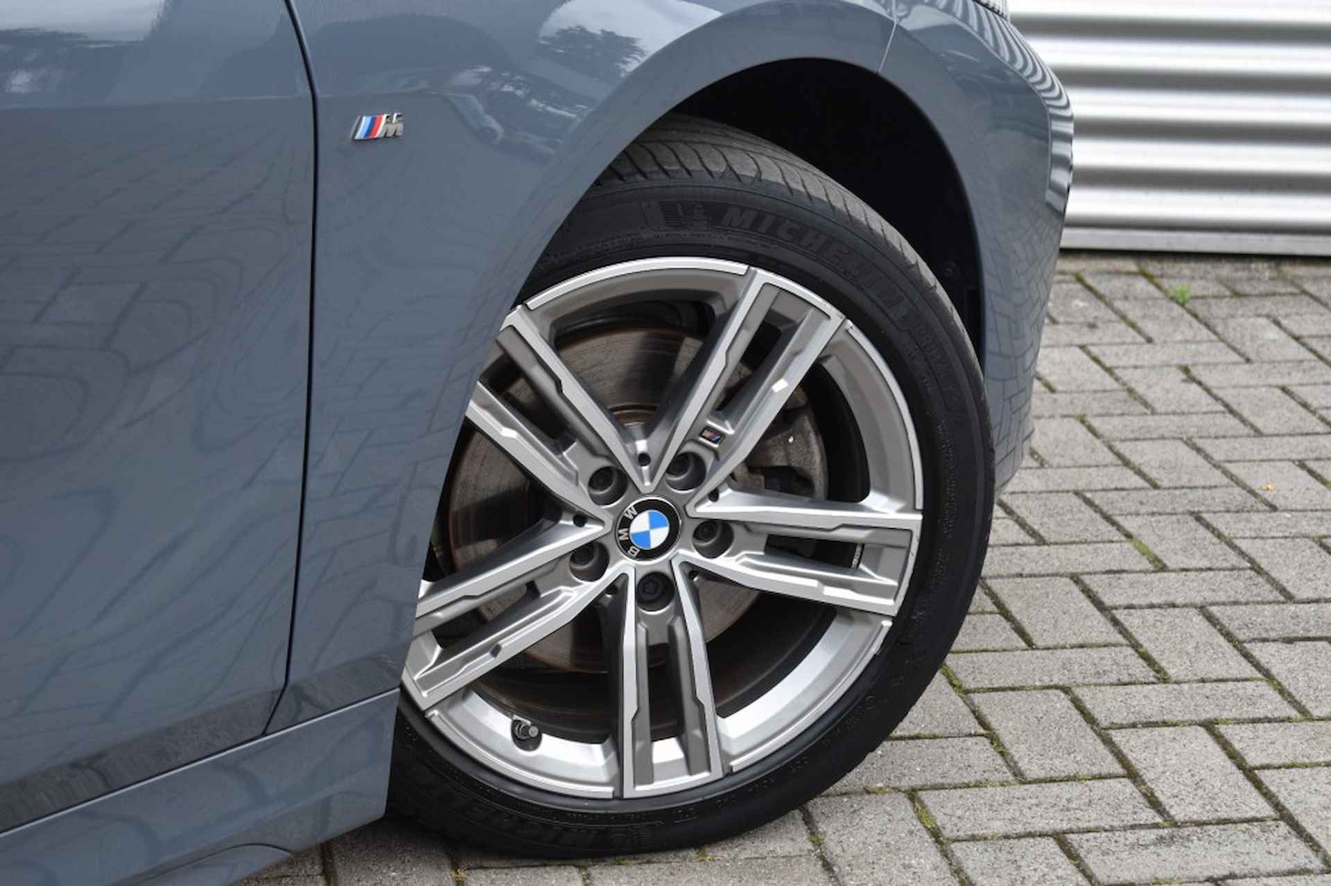 BMW 1-serie 118I AUT7 HIGH EXEC. M-PAKKET / NL AUTO / 100% DEALER ONDH. - 4/39