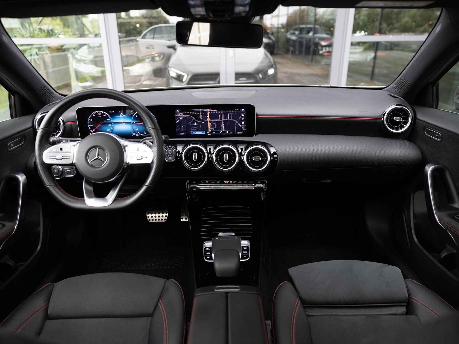 Mercedes-Benz A-klasse 180 d Business Solution AMG | Panoramadak | Navigatie | - 14/51