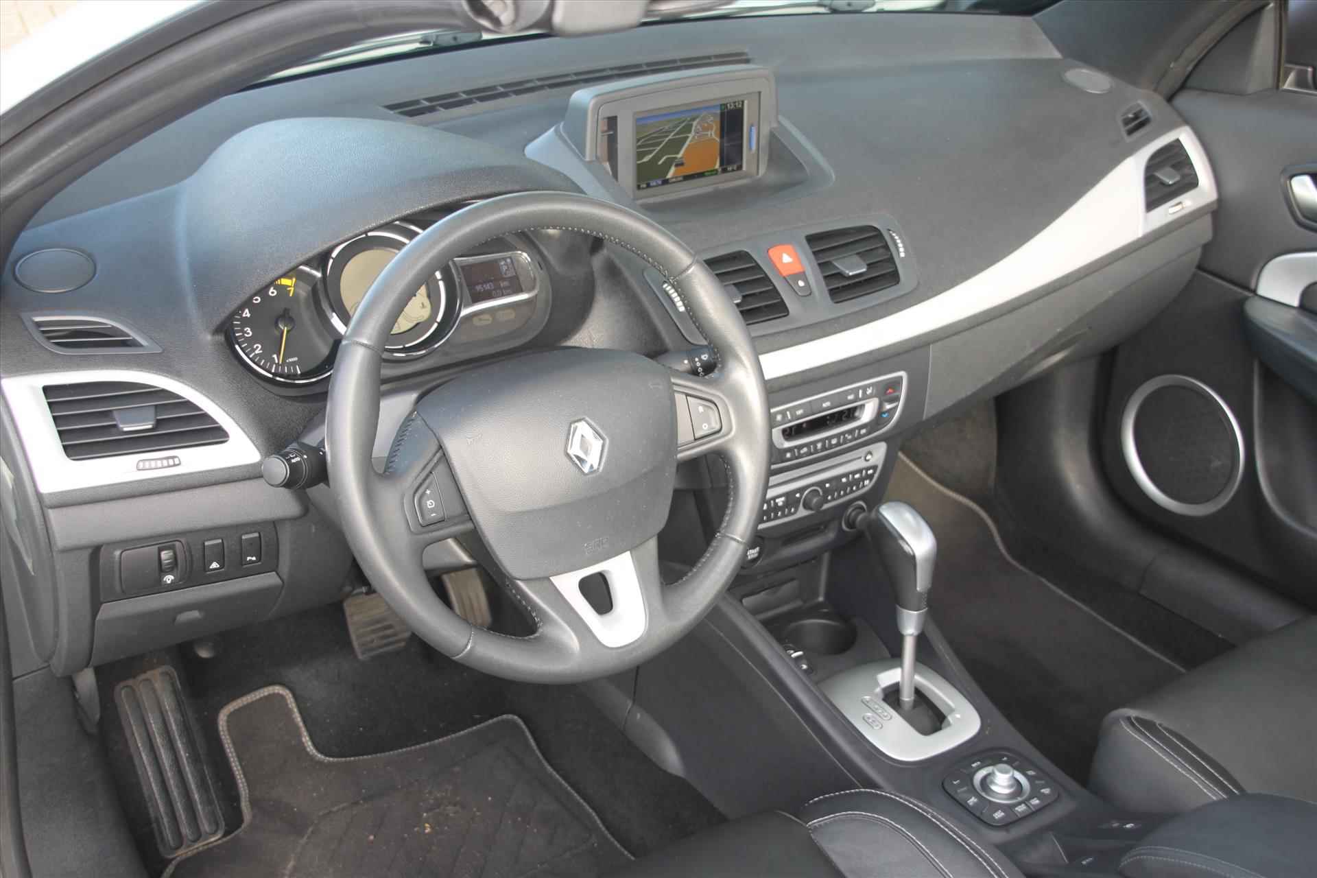 Renault Megane 140PK-CABRIO-PRIVILEGE-AUTOM-95DKM-NAVI-PANODAK- - 7/22