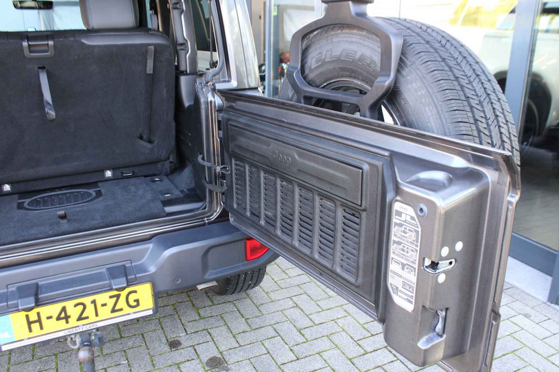 JEEP Wrangler 2.0T SAHARA 4x4 Aut. Leder / 2.700 KG trekgewicht - 45/52