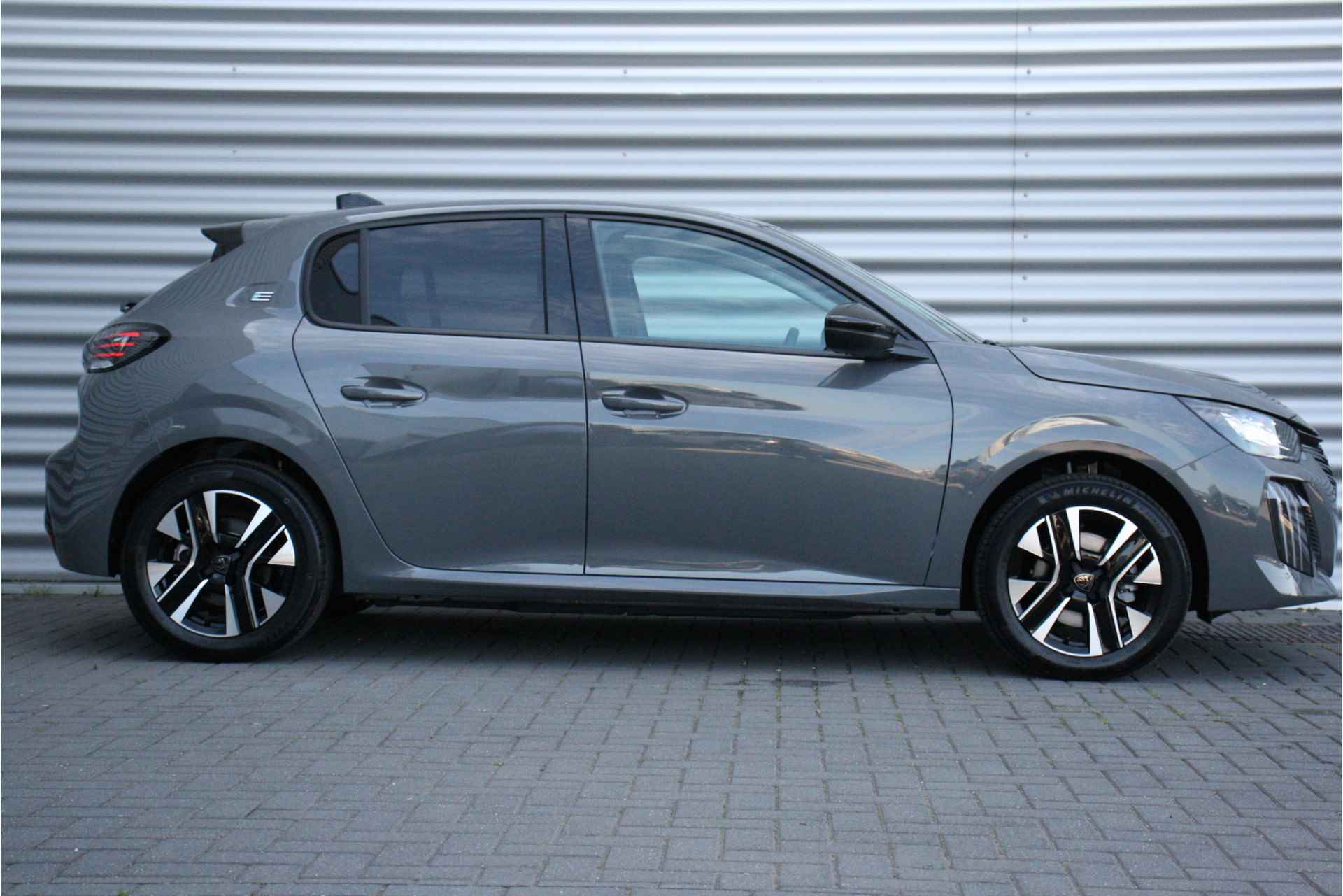 Peugeot e-208 EV 51KWH 157PK ALLURE AUTOMAAT / NAVI / LEDER / CLIMA / ED / PDC / 16" LMV / CAMERA / KEYLESS / ADAPT. CRUISECONTROL / 1E EIGENA - 3/38