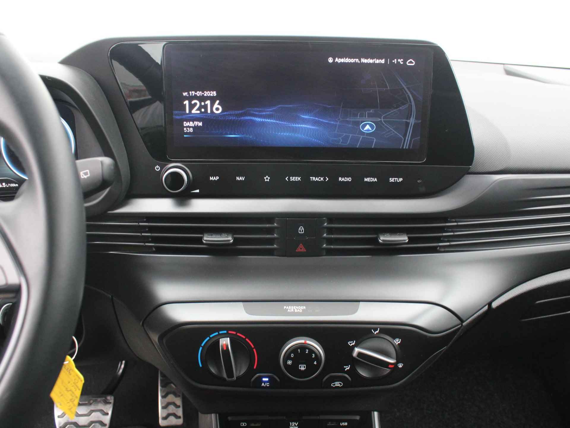 Hyundai Bayon 1.0 T-GDI Comfort Smart AUTOMAAT / Trekhaak (1110 KG) / Navigatie + Apple Carplay/Android Auto / Airco / Cruise Control / Achteruitrijcamera / - 25/40