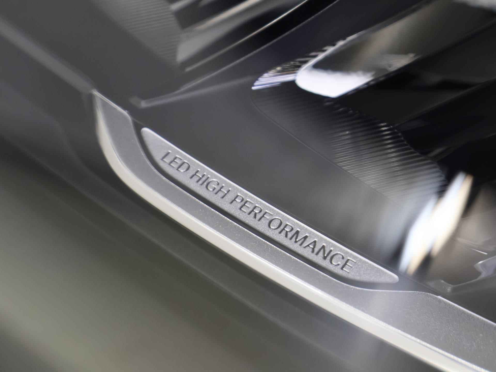 Mercedes-Benz B-klasse 180 | Business Line | Panorama-schuifdak | Lederlook Zwart | DAB+ | Stoelverwarming | Achteruitrijcamera | - 41/43