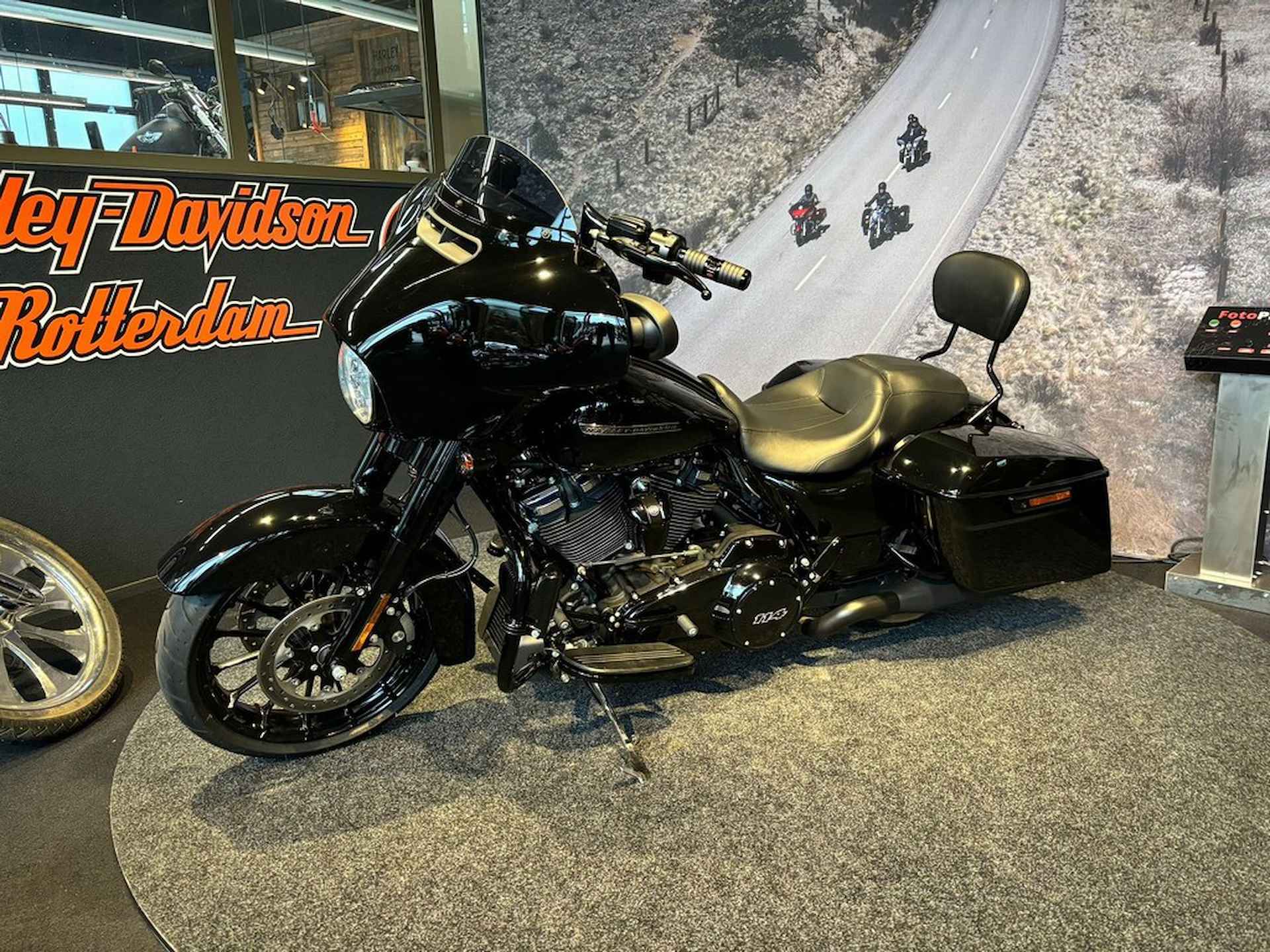 Harley-Davidson TOUR 107 FLHXS STREET GLIDE SPECIAL - 4/12