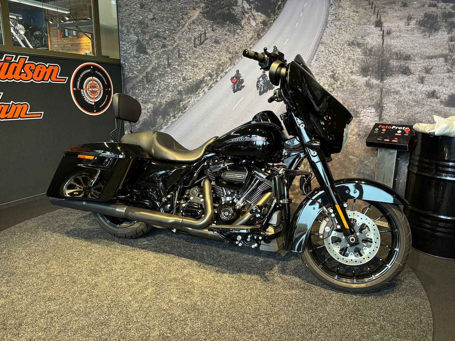 Harley-Davidson TOUR 107 FLHXS STREET GLIDE SPECIAL - 5/12