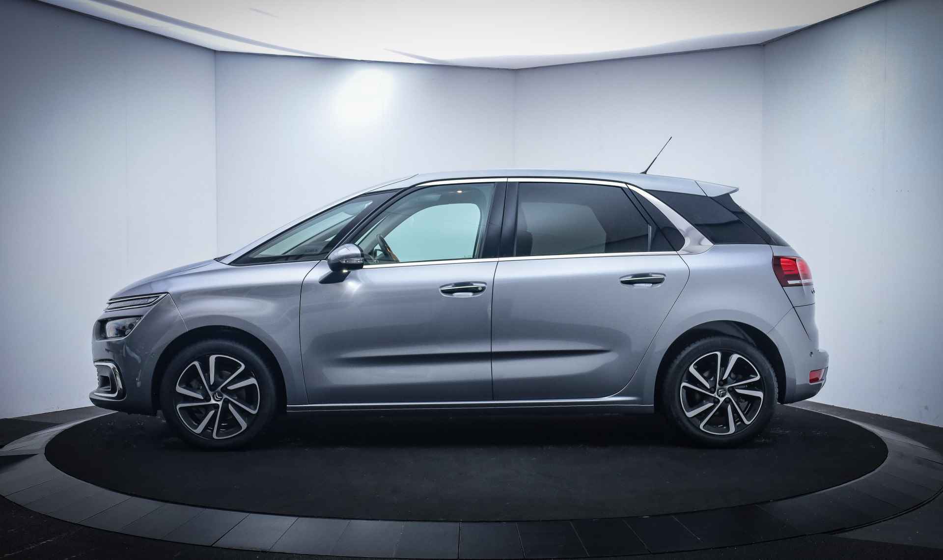 Citroën C4 Picasso 1.2T Business CAMERA/CARPLAY/NAVI/CLIMA/CRUISE/TREKHAAK/LMV 17'' - 12/24